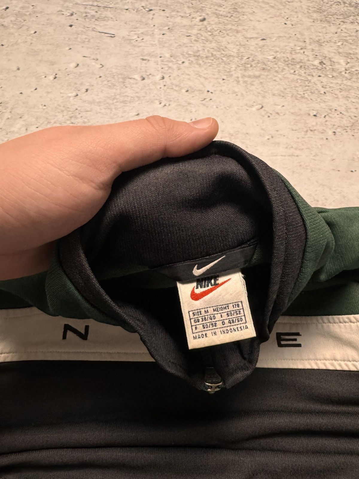 Nike × Vintage NIKE VINTAGE CENTER LOGO OVERSIZE BOXY SWEATSHIRT Size US M / EU 48-50 / 2 - 6 Thumbnail