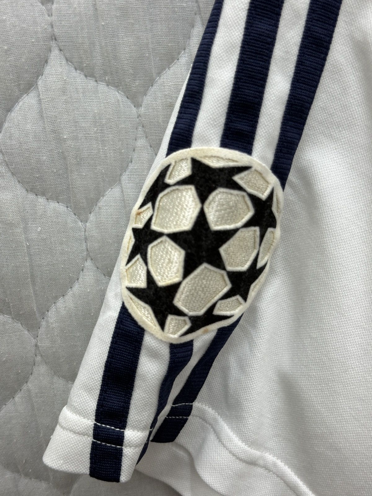 Vintage 🔥🔥🔥ARCHIVE VINTAGE ADIDAS REAL MADRID JERSEY Size US M / EU 48-50 / 2 - 3 Thumbnail