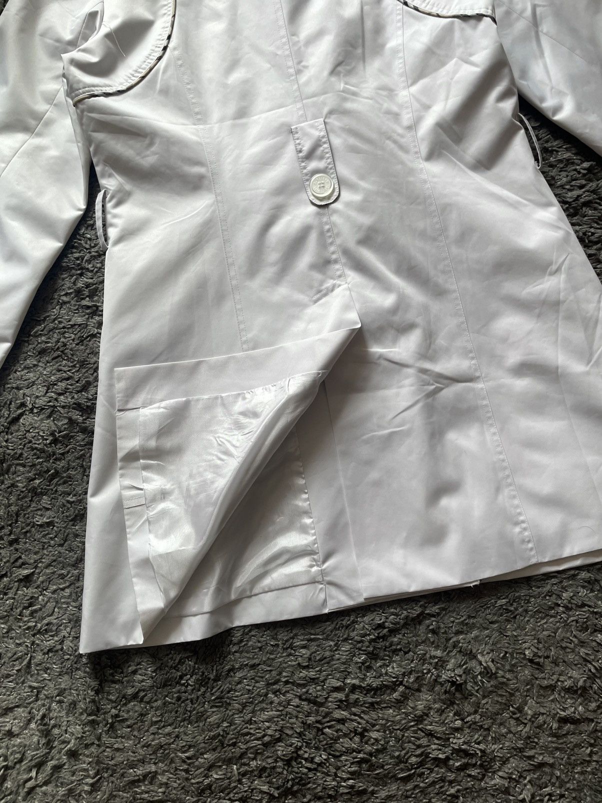 Burberry 00s Burberry Coat Streetwear Vintage Luxury Logo Rare Size L / US 10 / IT 46 - 14 Thumbnail