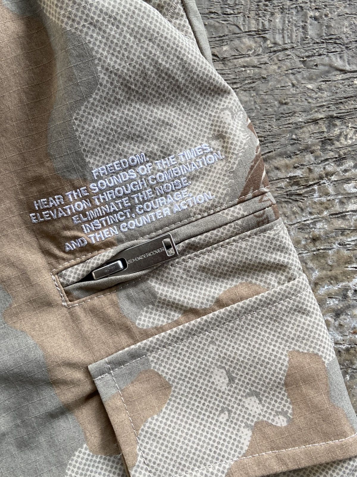 GU × Undercover GU x Undercover - Cargo Camo Track Pants Size US 36 / EU 52 - 11 Thumbnail
