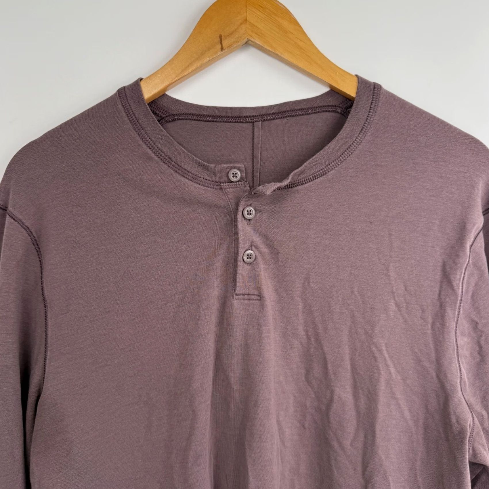 Lululemon Lululemon Henley Shirt Mens M Long Sleeve Brown Lightweight Modal Blend Shirt Size US M / EU 48-50 / 2 - 2 Thumbnail