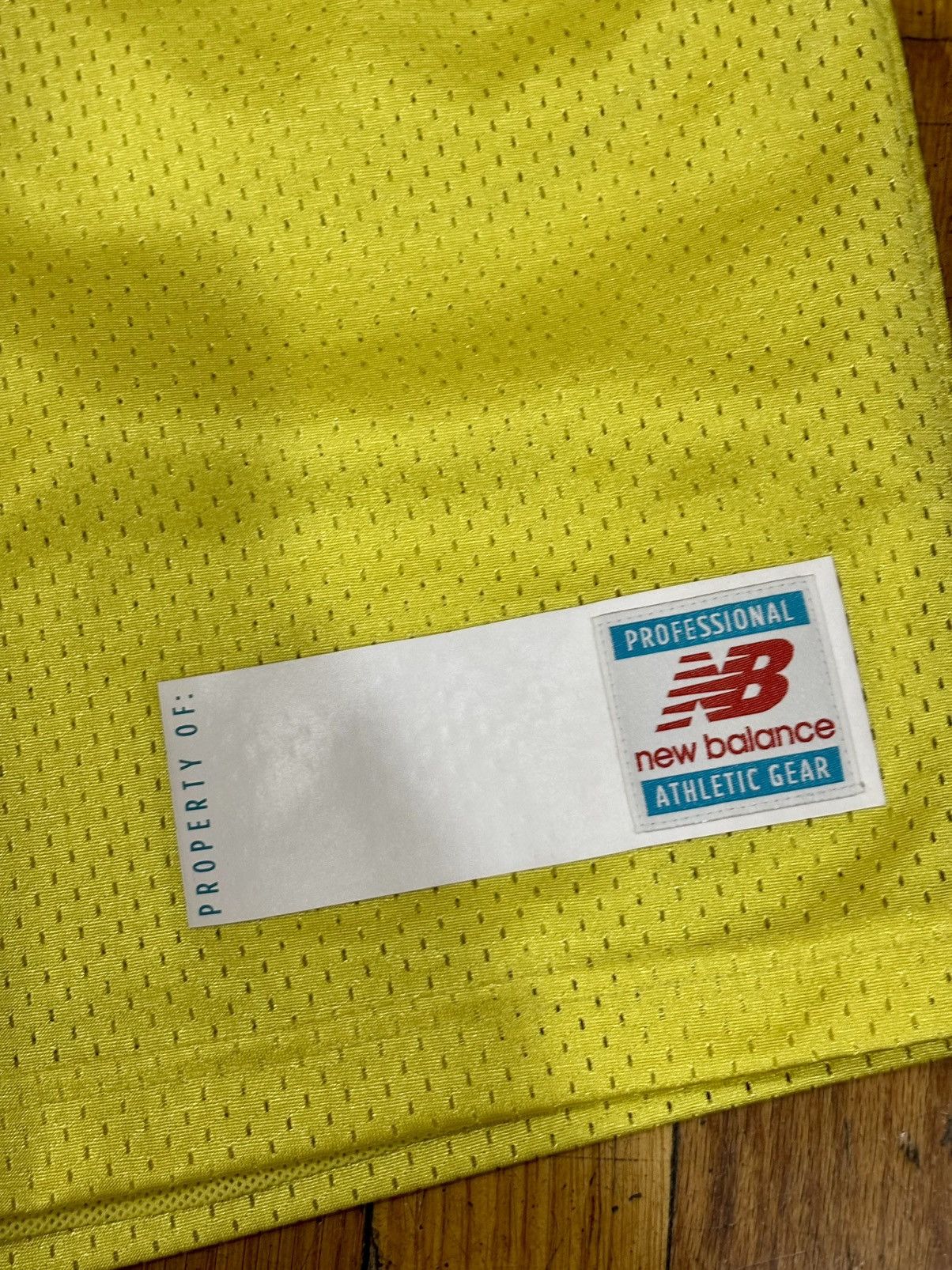 New Balance × Vintage Vintage New Balance “Yellow” Basketball shorts size Large Size US 35 - 2 Thumbnail