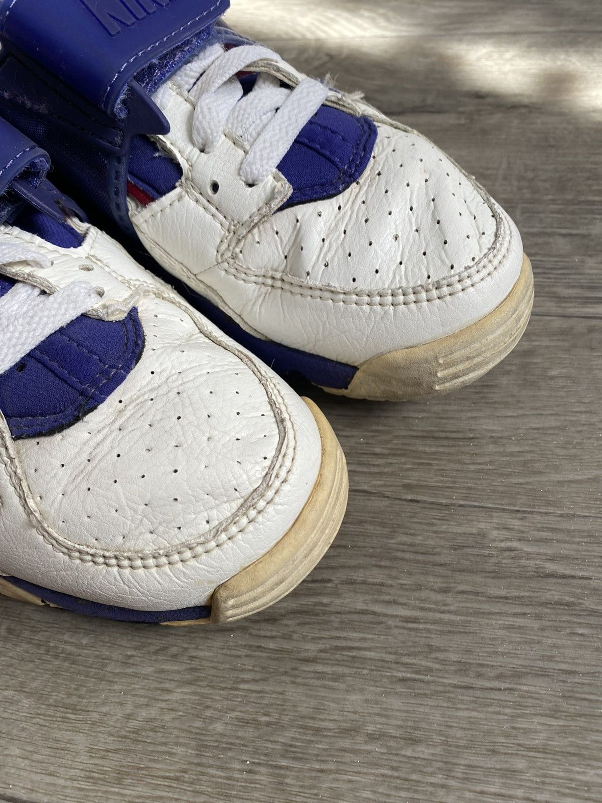 Nike 🫧NIKE AIR FLIGHT HUARACHE 1991 White Size US 8 / EU 41 - 17 Thumbnail