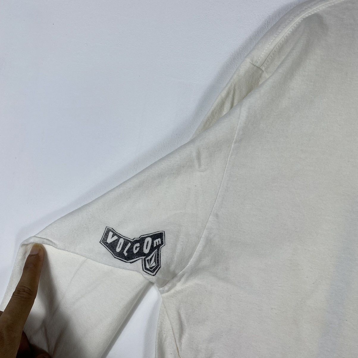 Vintage × Volcom Y2K VOLCOM STONE PSYCHEDELIC PRINTED LS TEE Size US L / EU 52-54 / 3 - 7 Thumbnail