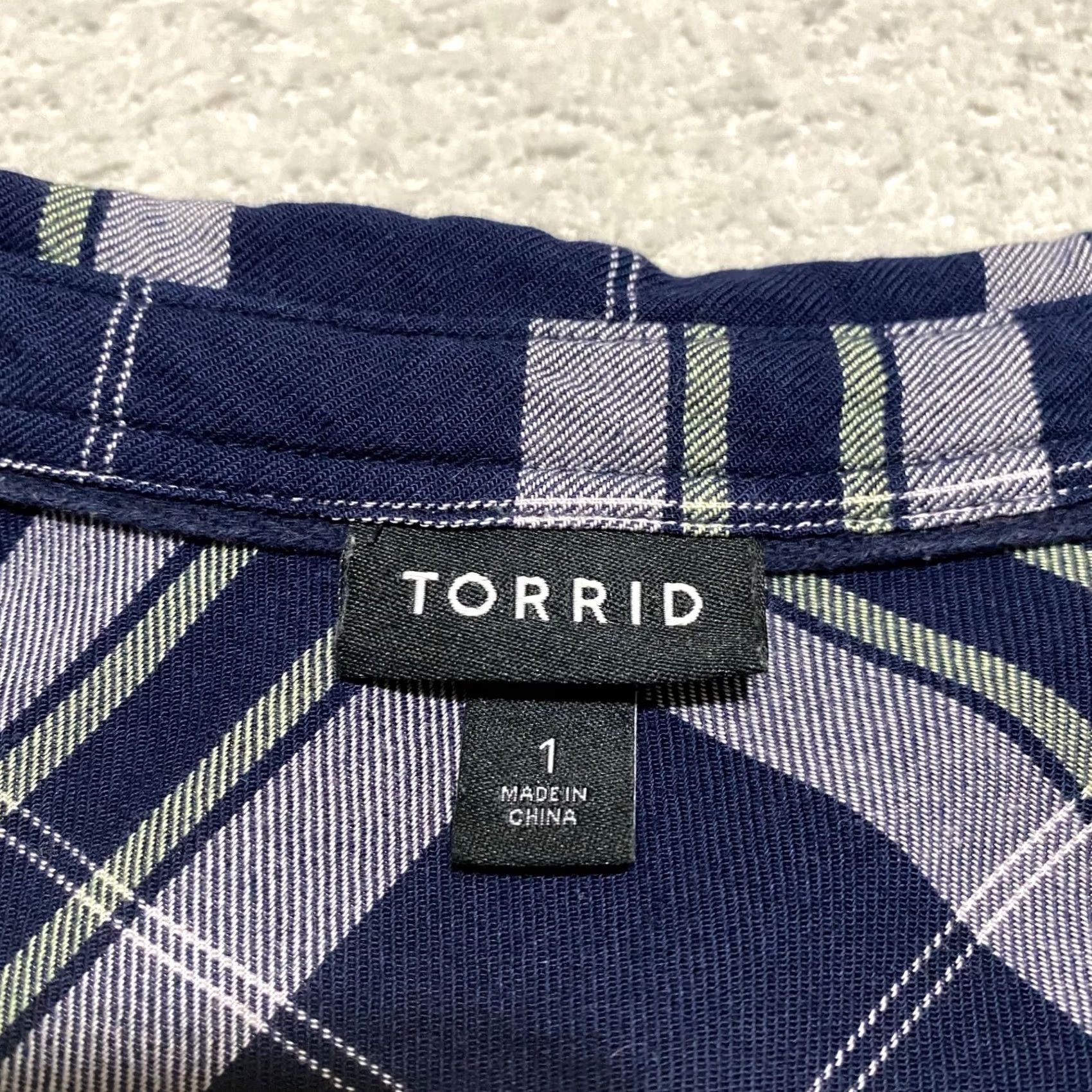 Torrid Torrid Shirt 1X Blue Plaid Button-Up Knit Rayon Long Sleeve, Plus Size, Collared, Pocket, Classic Modern, Womens Size XL / US 12-14 / IT 48-50 - 3 Thumbnail