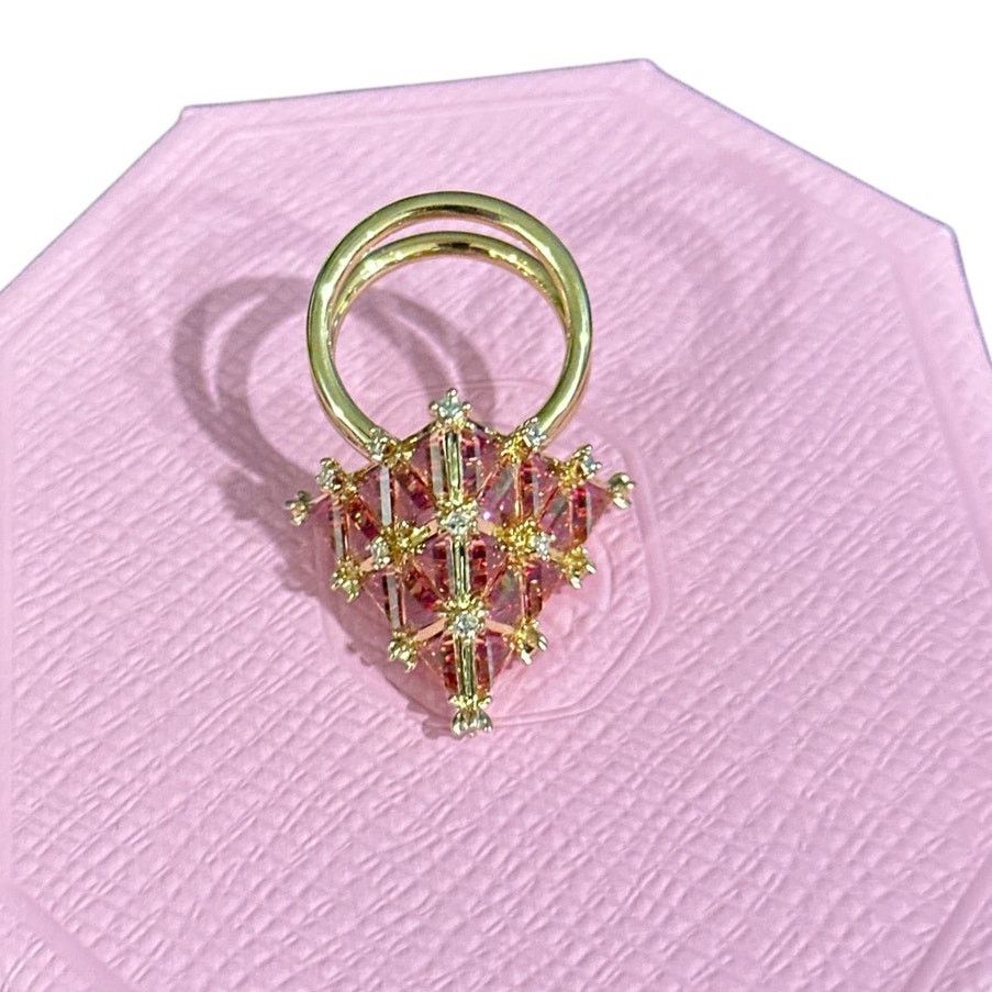 Swarovski Swarovski Curiosa cocktail ring Triangle cut, Red, 7 Size ONE SIZE - 11 Thumbnail