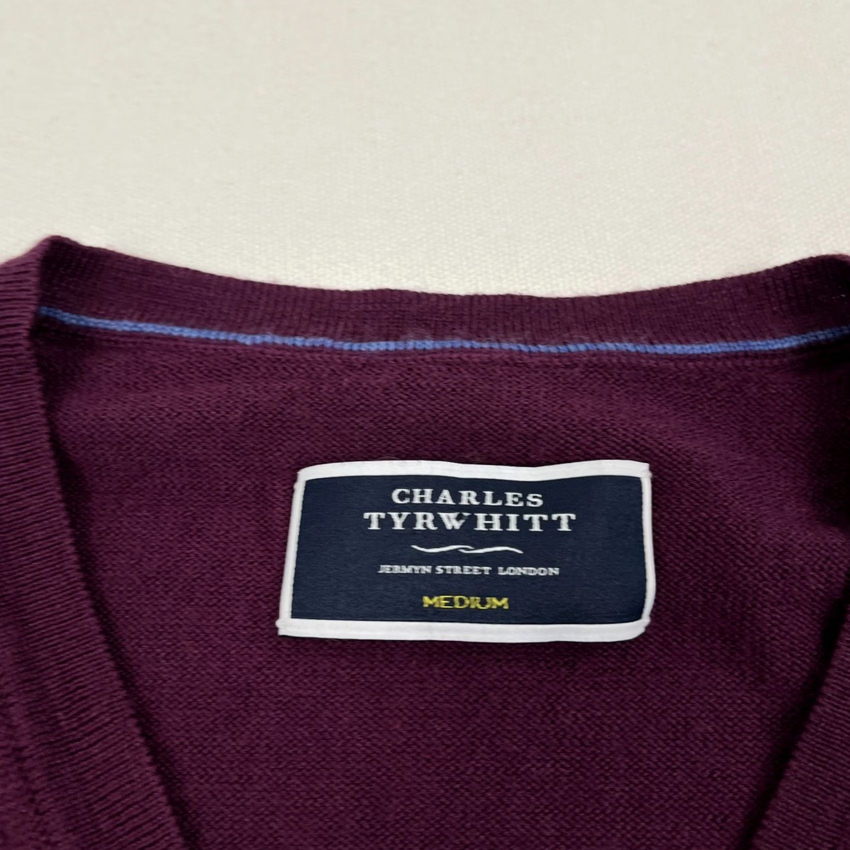 Charles Tyrwhitt Charles Tyrwhitt Sweater Mens M Merino Wool Deep Fuchsia Purple Smart Casual LS Size US M / EU 48-50 / 2 - 2 Thumbnail