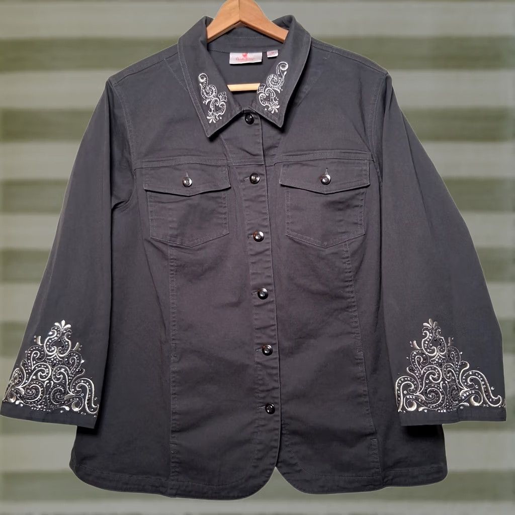 Quacker Factory VINTAGE? The Quacker Factory Jacket Plus Size 1X Embroidered Studded Rhinestone Gray Size XL / US 12-14 / IT 48-50 - 1 Thumbnail