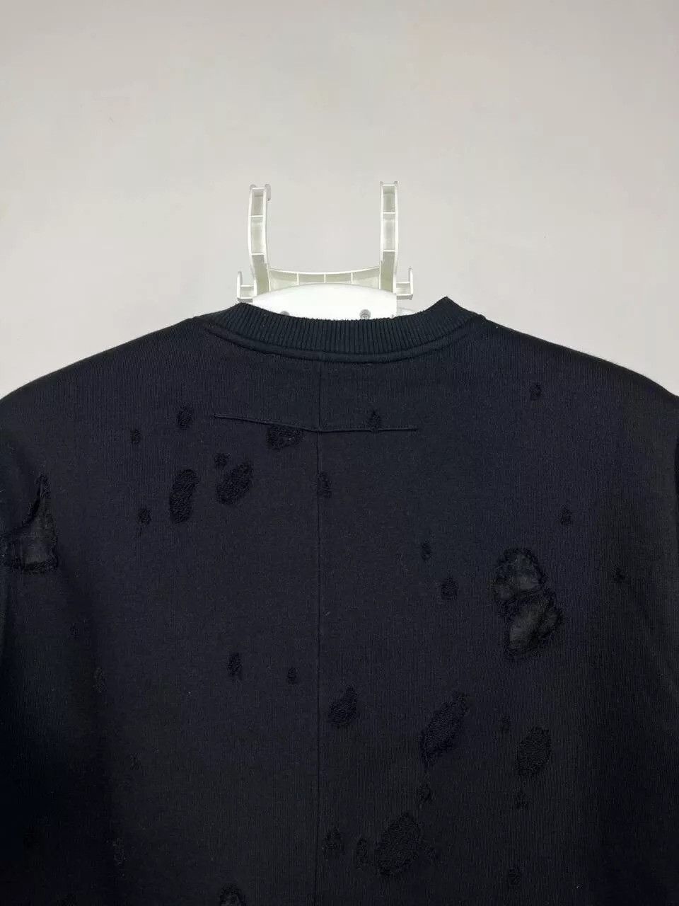 Givenchy Givenchy Destroyed Sweatshirt Black Size US L / EU 52-54 / 3 - 9 Thumbnail