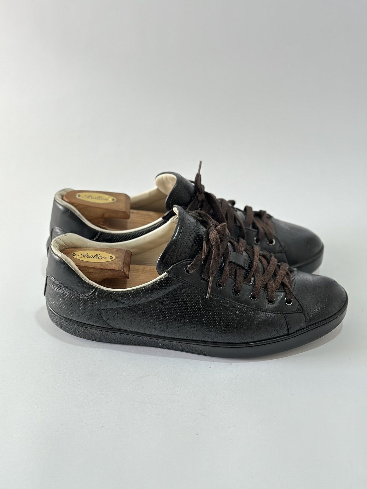 GUCCI ACE BLACK LEATHER GG EMBOSSED SNEAKERS SIZE UK11