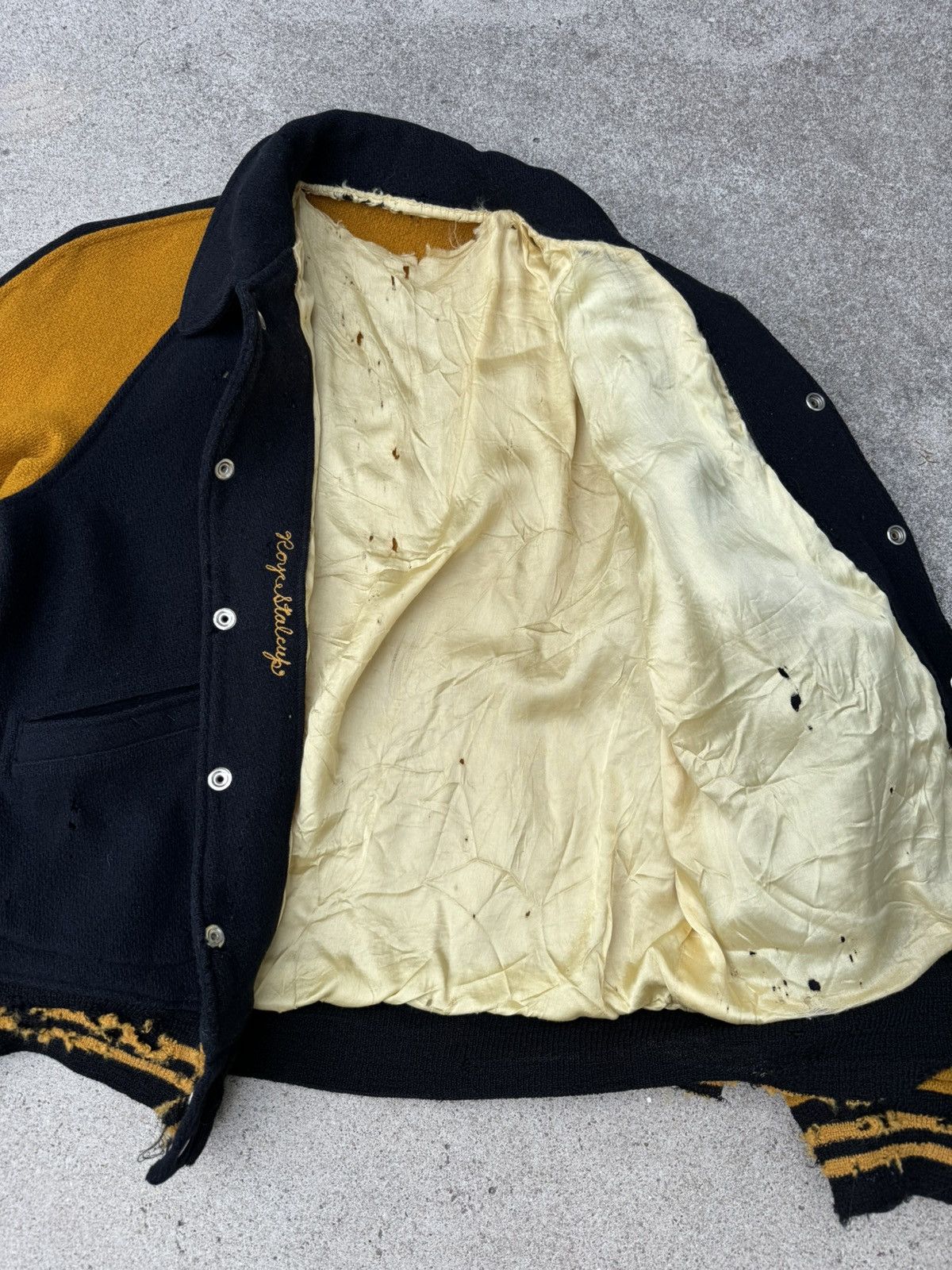 Vintage Vintage 50s Distressed Grunge Wool Patches Bomber Jacket S/M Size US M / EU 48-50 / 2 - 8 Thumbnail