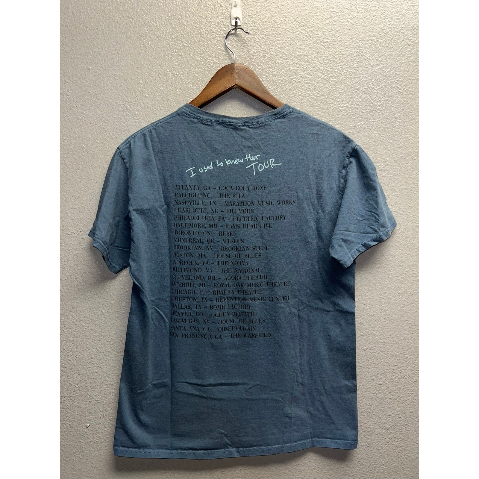 Band Tees I Used to Know Her Tour Shirt H.E.R. Graphic Blue Tee Medium Size US M / EU 48-50 / 2 - 5 Thumbnail