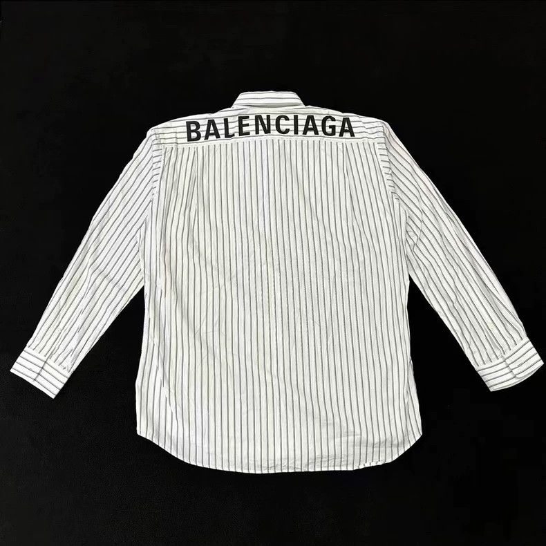 Balenciaga Balenciaga size 39 Shirt with large logo on the back Size US S / EU 44-46 / 1 - 2 Thumbnail