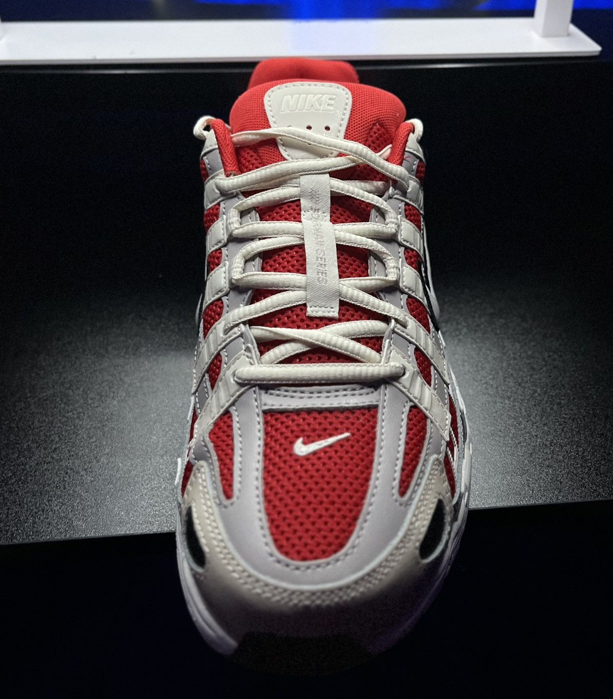 Nike Nike Red and White Athletic Shoes Size US 9.5 / IT 39.5 - 4 Thumbnail