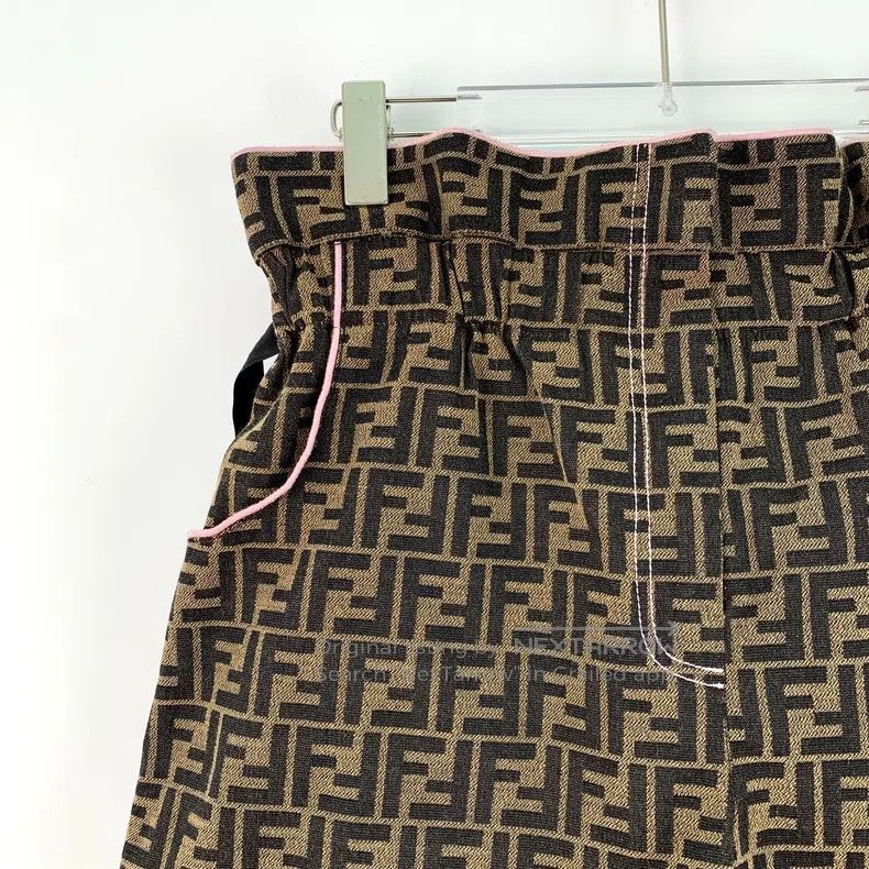 Fendi Fendi Dark Brown Logo Letter Full-Print Casual Short Pants Size US 28 / EU 44 - 3 Thumbnail