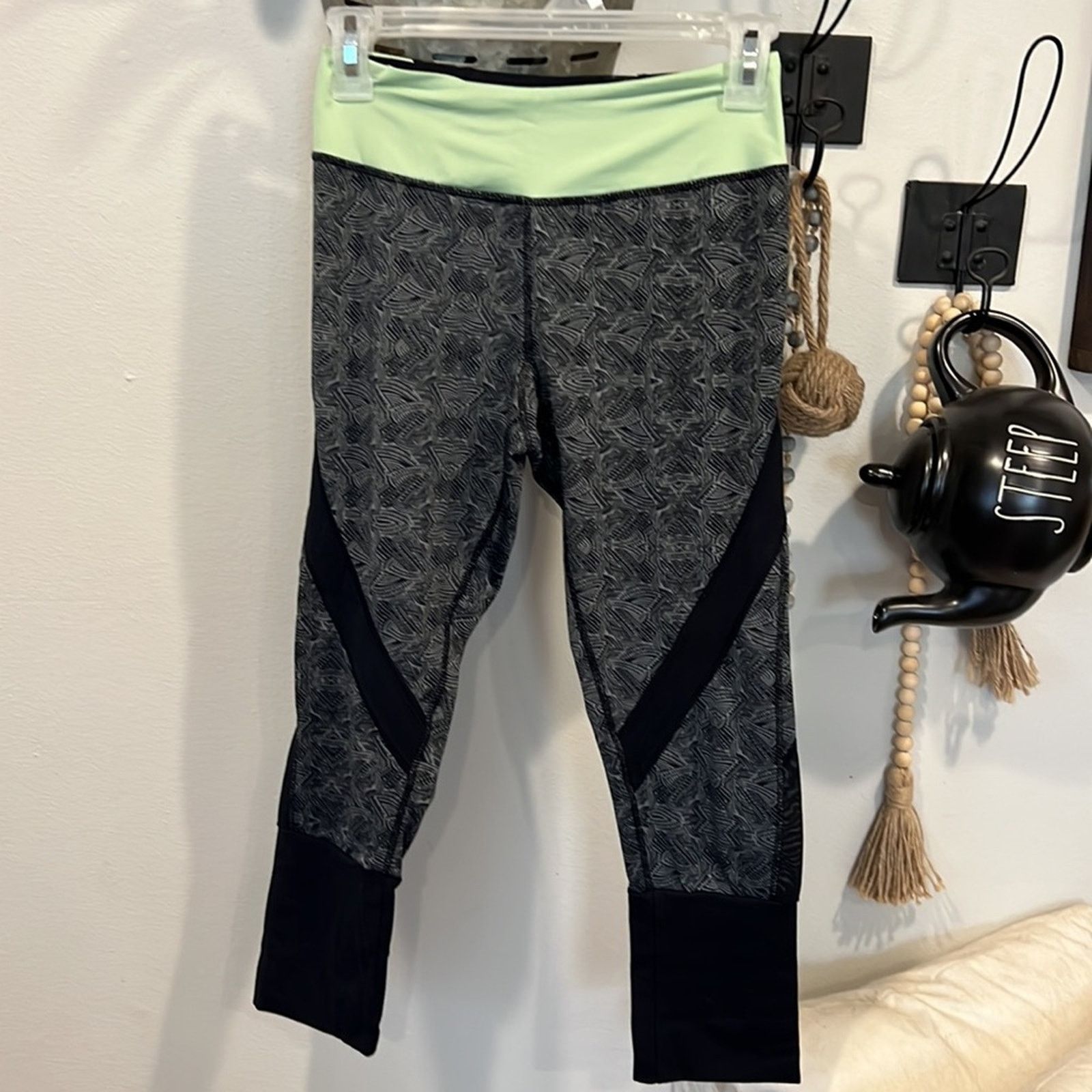 Under Armour Jogger/capri athletic bundle - Under Amour, Oakley & Kyodan Size 25" / US 0 / IT 36 - 7 Thumbnail
