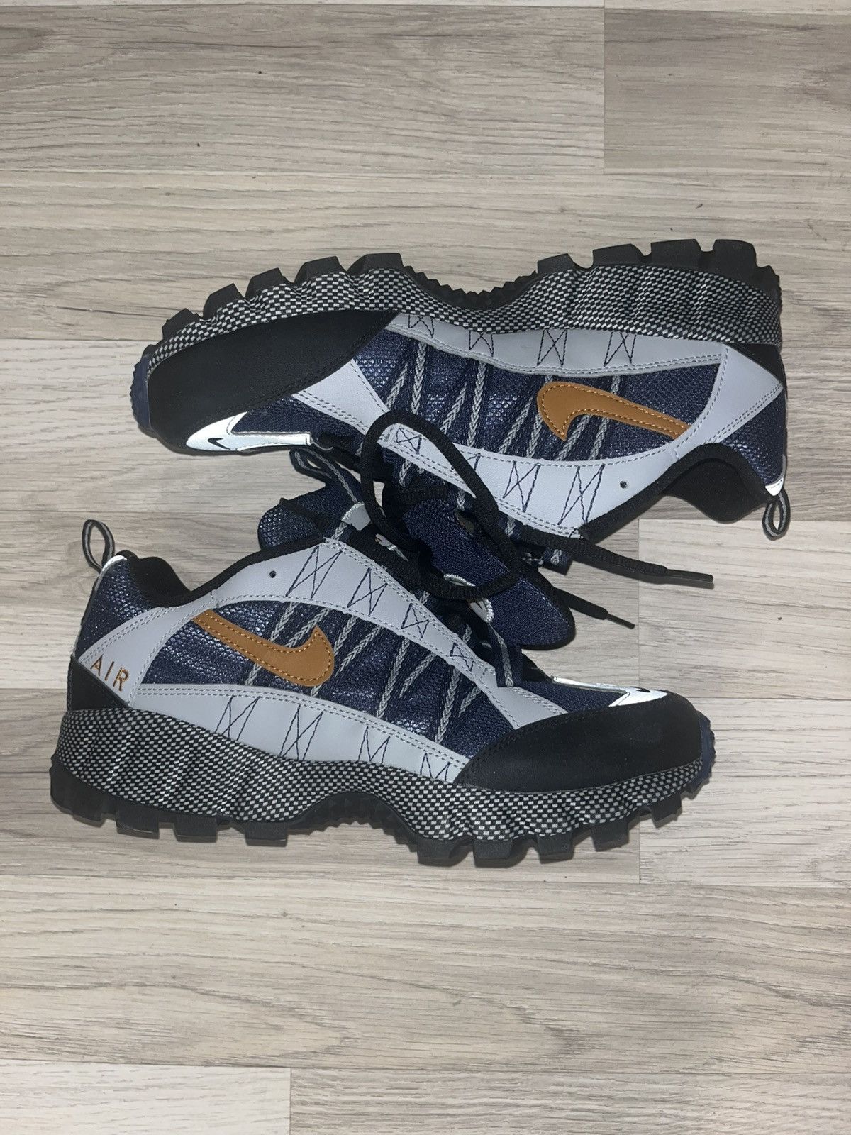 Nike ACG Nike air Humara size 10.5 Size US 10.5 / EU 43-44 - 2 Thumbnail