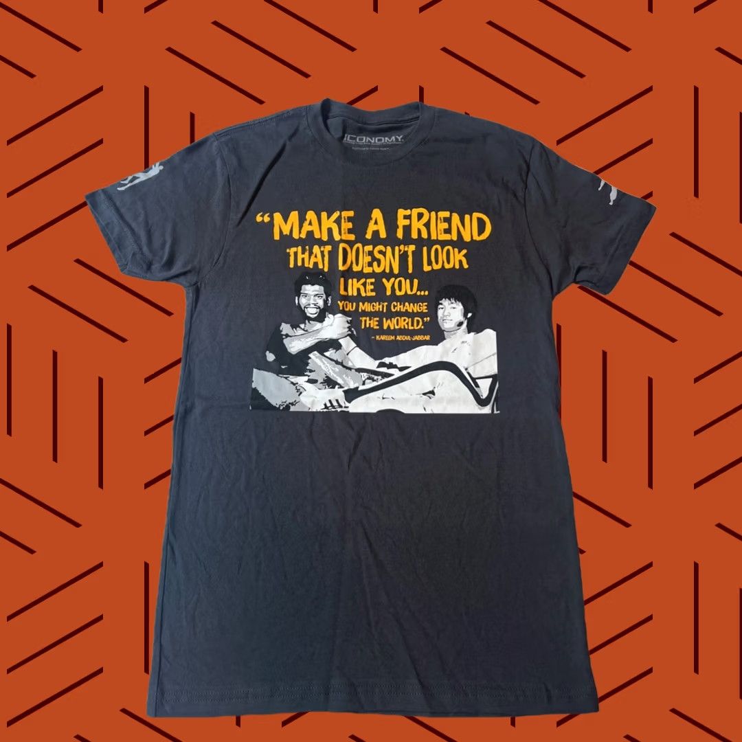 Lee VINTAGE Kareem Abdul-Jabbar & Bruce Lee Make A Friend Iconomy Shirt XS Gray Rare New Shirt Adult XS Gray Graphic Print 90s Civil Rights Mens Size US XS / EU 42 / 0 - 1 Thumbnail
