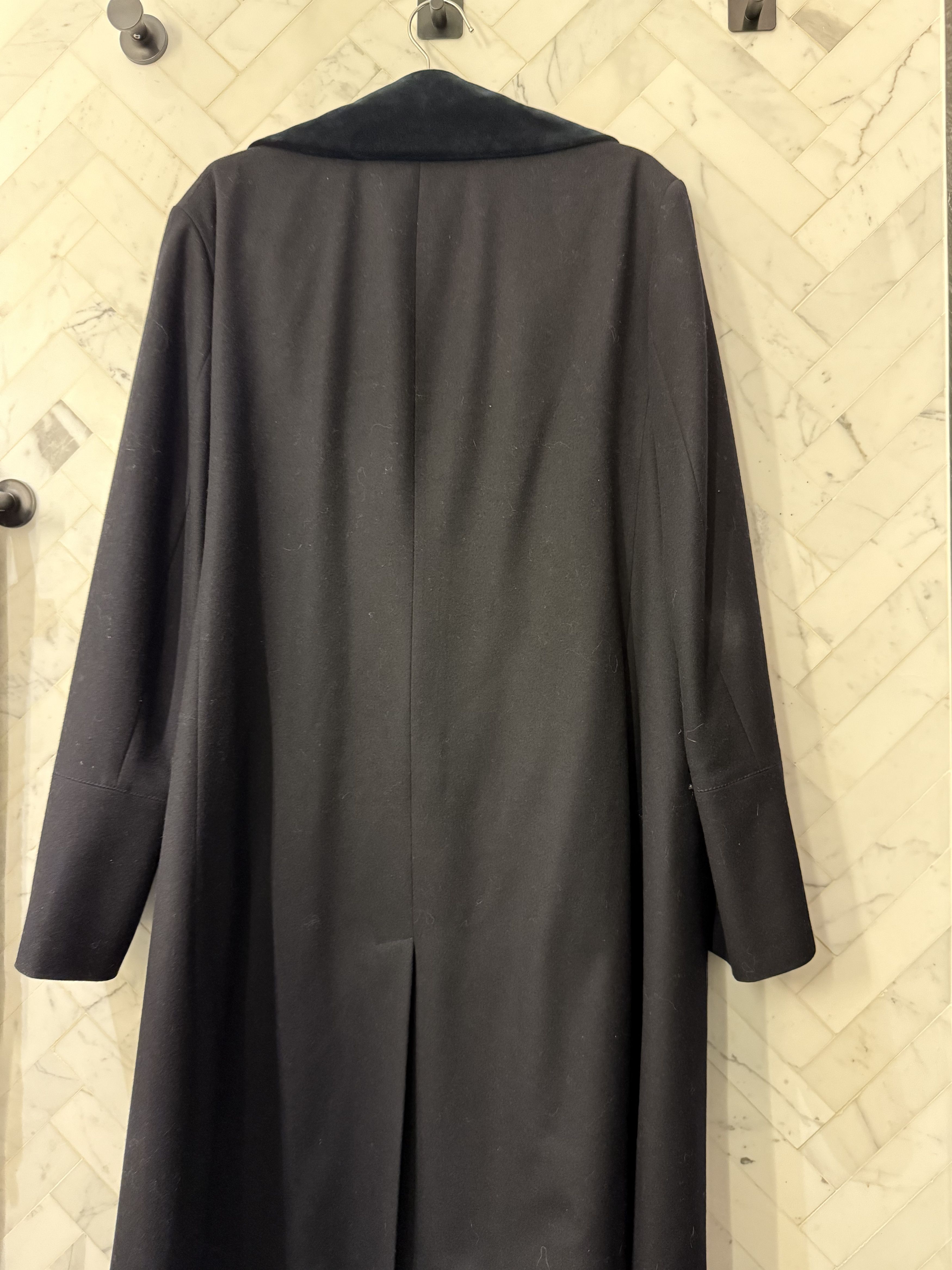 Burberry Burberry London Doeskin Black Double Breasted Coat Gold 52 Size US L / EU 52-54 / 3 - 7 Thumbnail