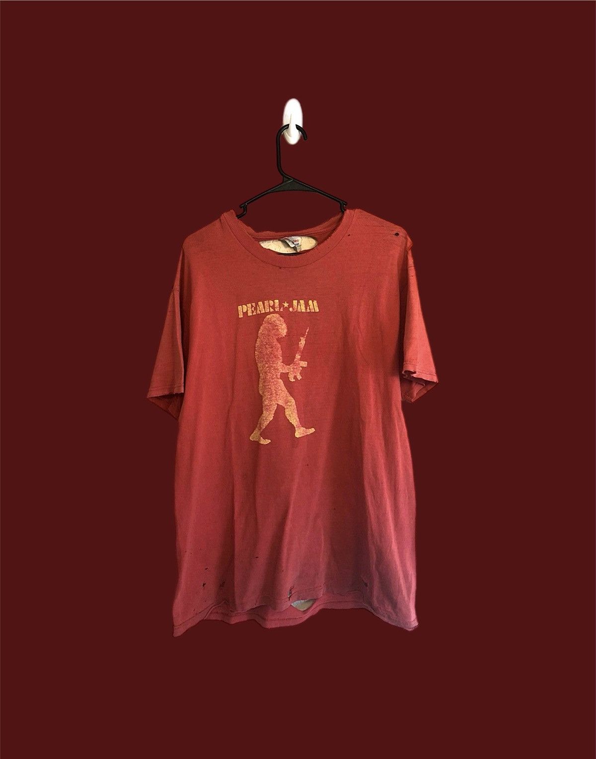 Vintage Vintage Thrashed Pearl Jam 98 Tour Distressed Custom Tee Size US L / EU 52-54 / 3 - 1 Thumbnail