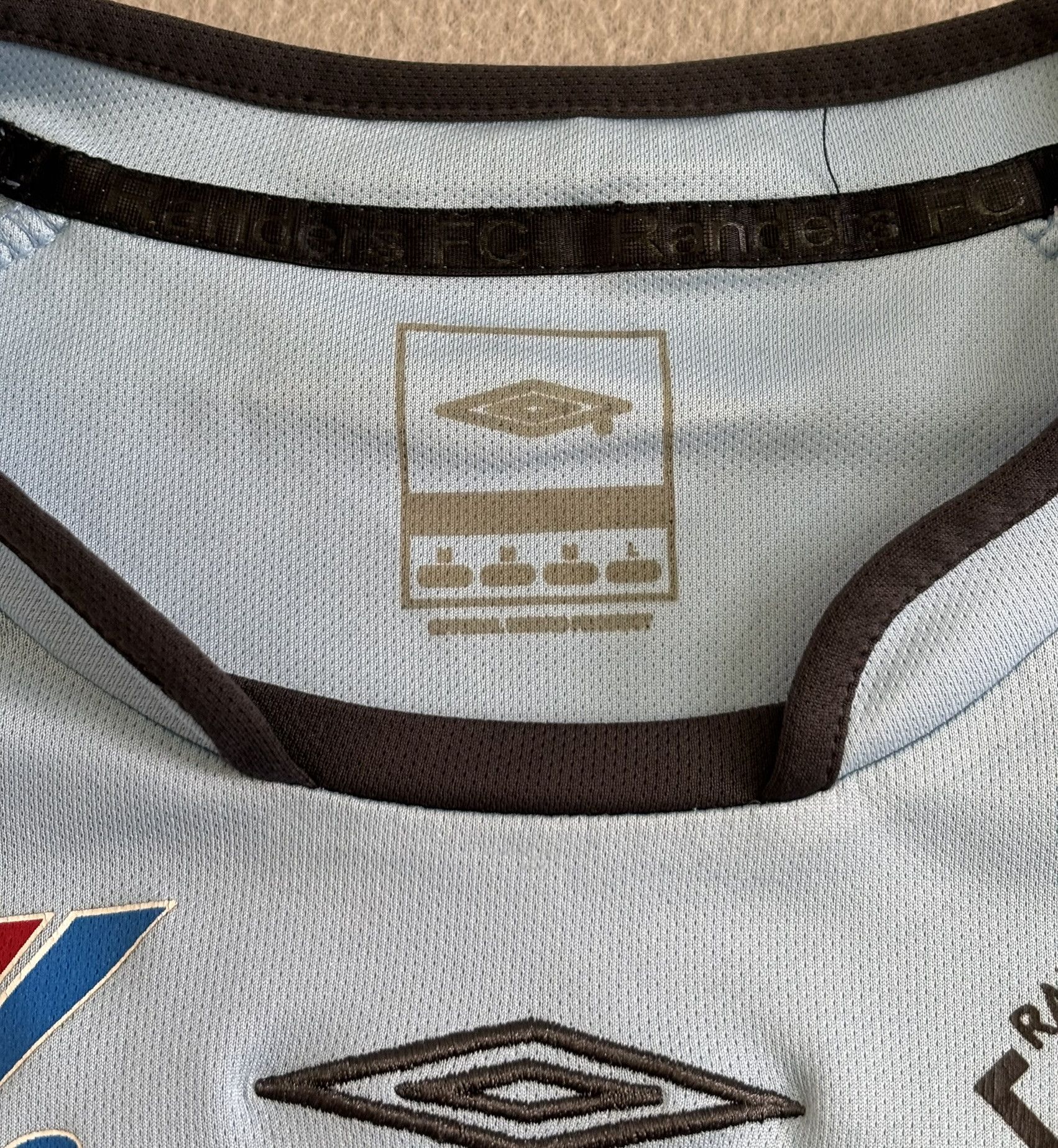 Umbro Randers FC 2008/2009 Umbro Football Jersey Size S Size US S / EU 44-46 / 1 - 16 Thumbnail