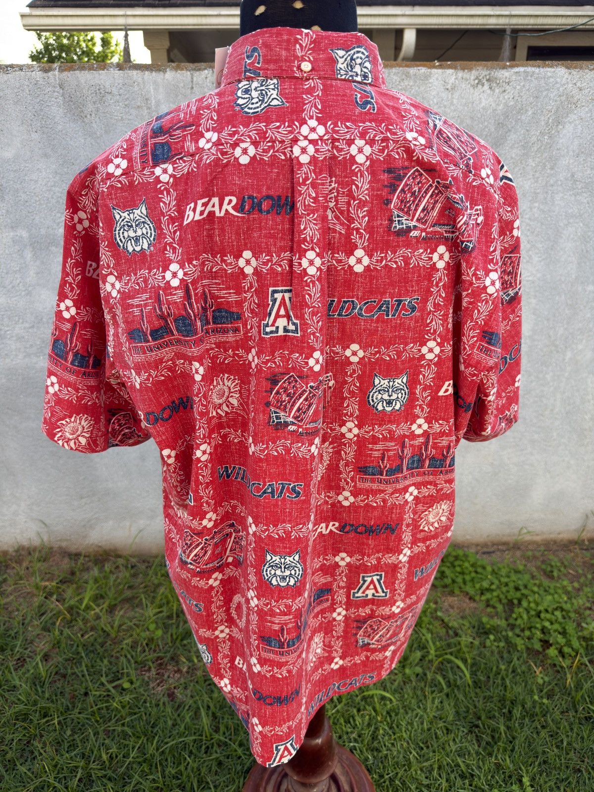 Reyn Spooner New Arizona Wildcats Men XL Red NCAA Football Reyn Spooner Size US XL / EU 56 / 4 - 2 Thumbnail