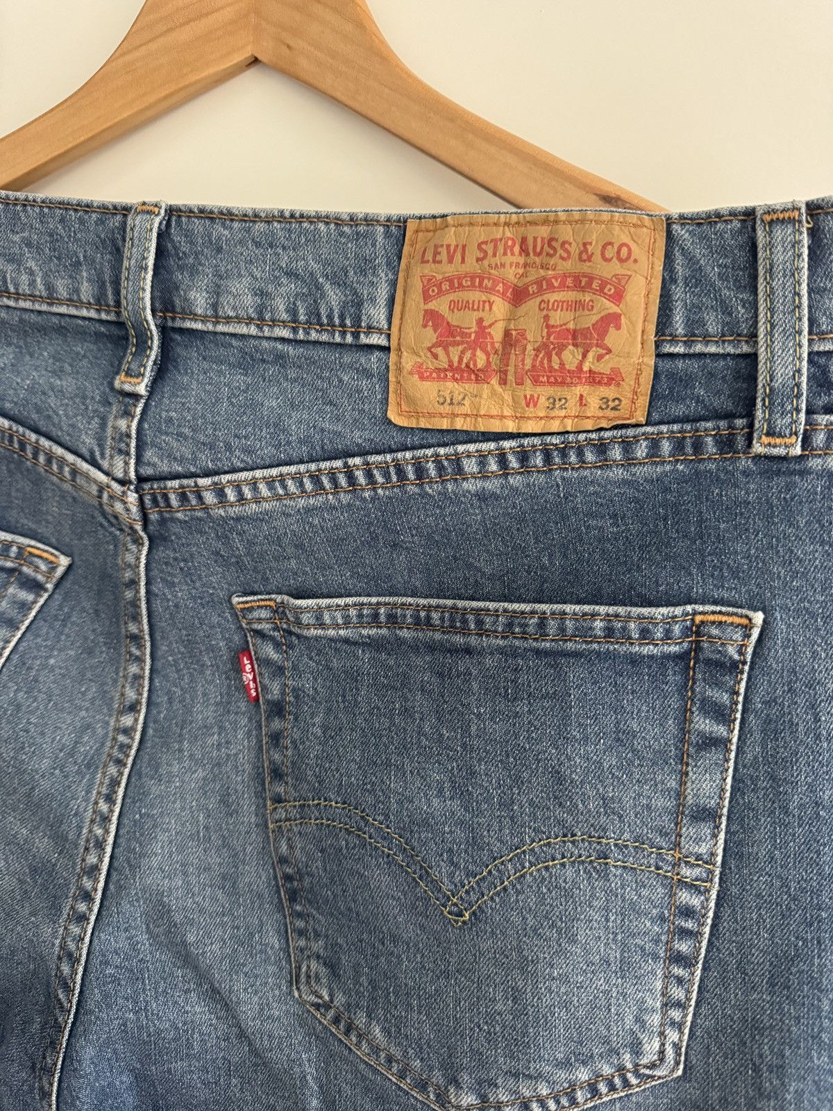 Levi's Levi’s 512 - Slim Fit Tapered Jean in Blue (W32/L32) Size US 32 / EU 48 - 3 Thumbnail