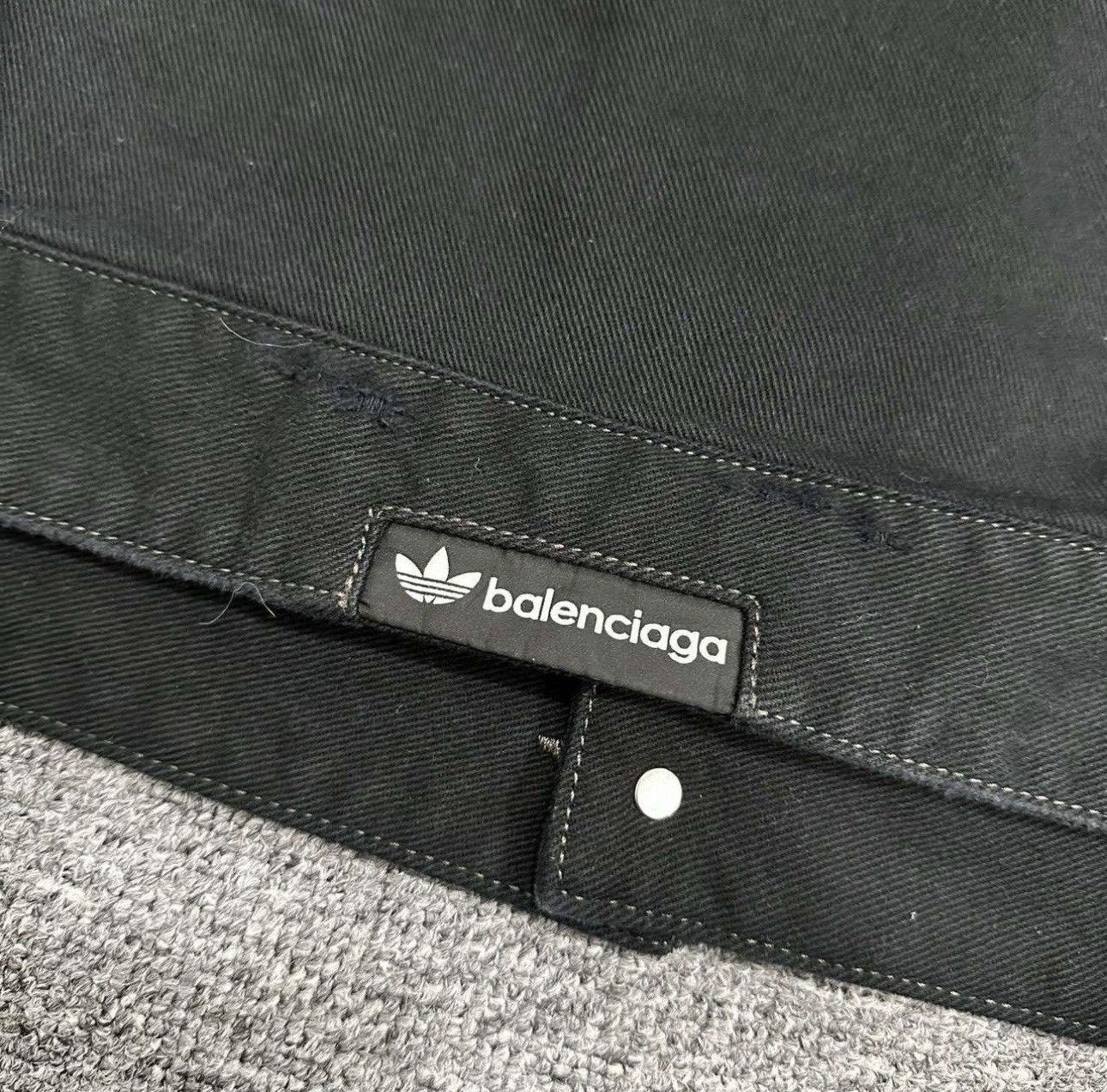 Balenciaga Balenciaga x Adidas Oversized Denim Jacket Sz.3 Size US L / EU 52-54 / 3 - 9 Thumbnail