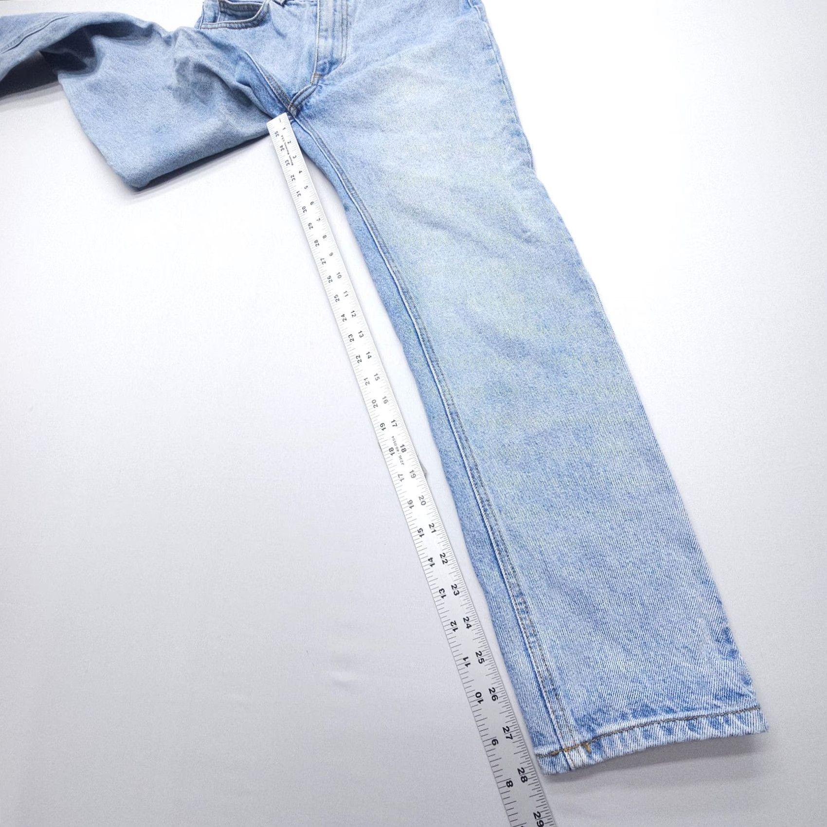 Brandy Melville Brandy Melville John J. Galt High Rise Light Wash Slim Jeans Medium (26 x 28") Jeans Women Slim 5-Pocket Denim Blue City 90s? Size 32" / US 10 / IT 46 - 5 Thumbnail