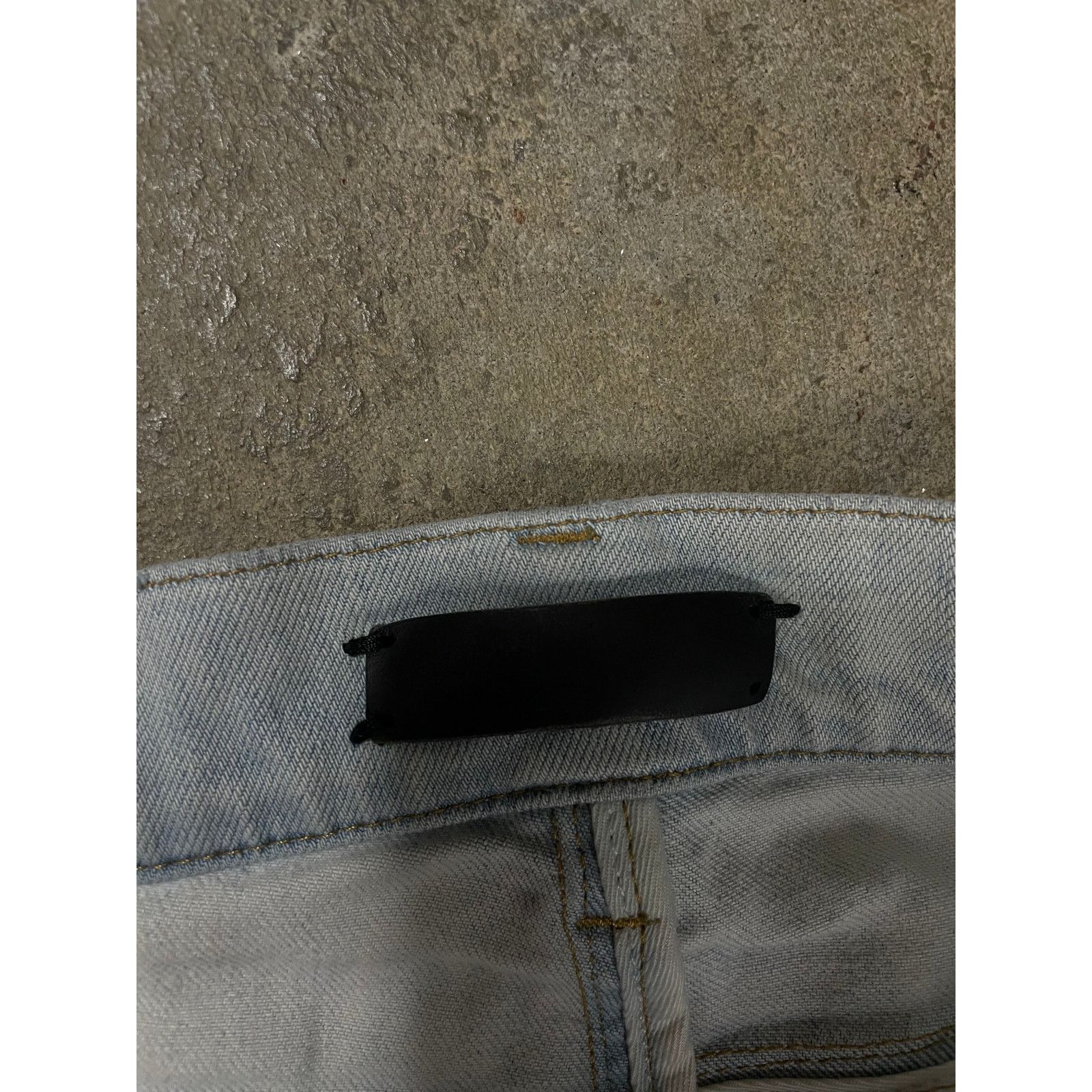 Amiri Amiri Jeans Lightwash White Stripe Jeans Used 28 Size US 28 / EU 44 - 2 Thumbnail