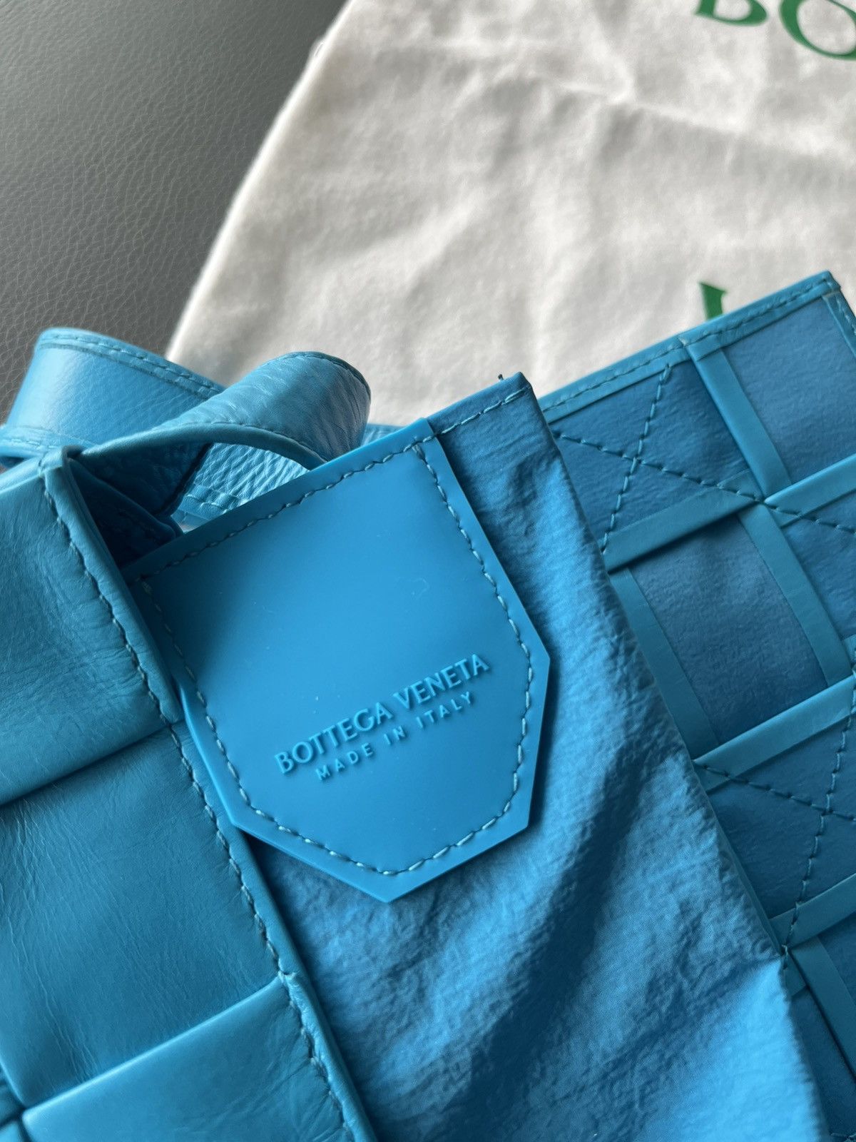 Bottega Veneta $3k value Super Runway Brand New Cassette Bag Waxed Leather Size ONE SIZE - 5 Thumbnail