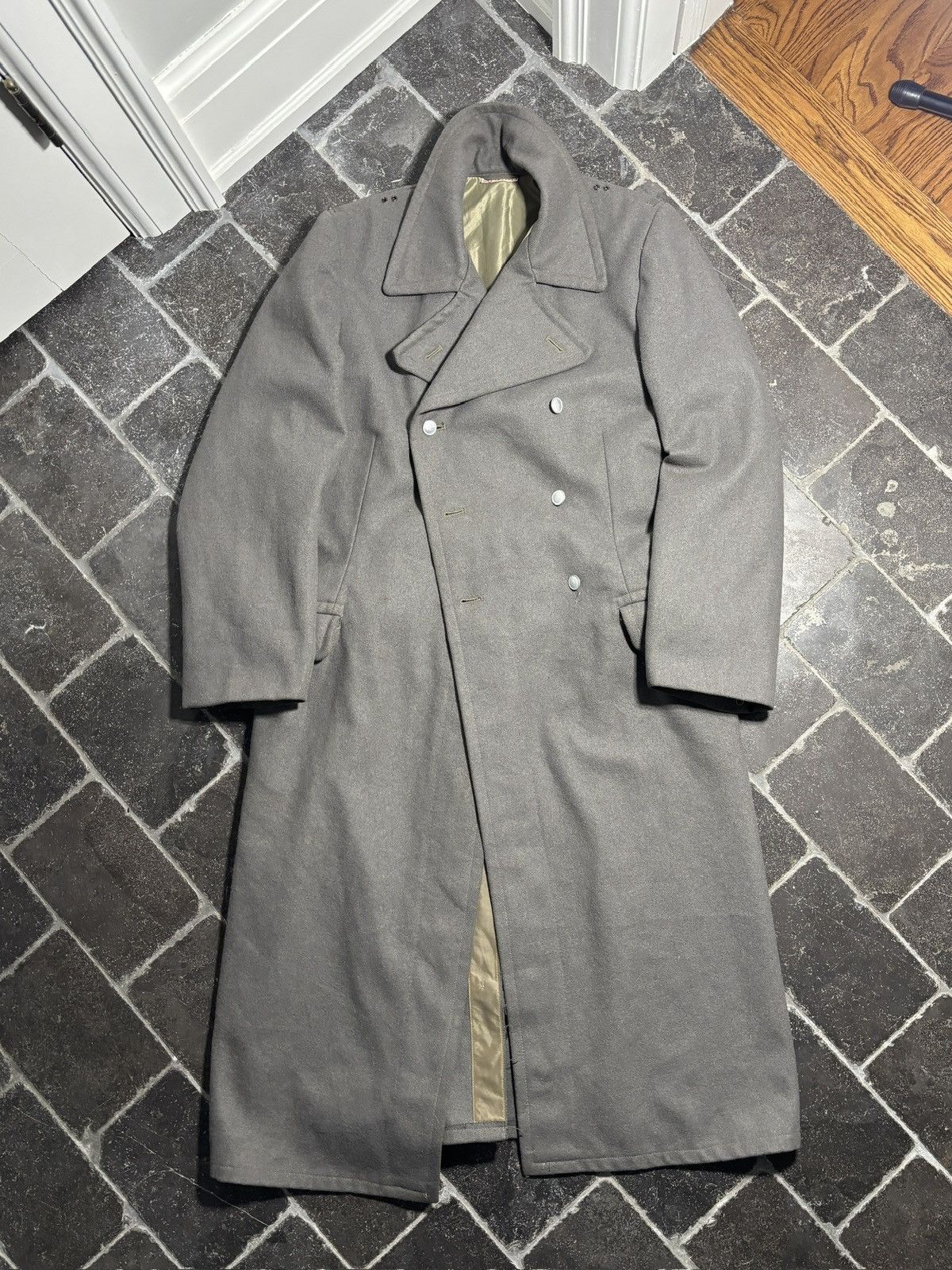 Vintage 1970s East German Military Vintage Wool Coat Trench Army 60s Size US M / EU 48-50 / 2 - 1 Thumbnail