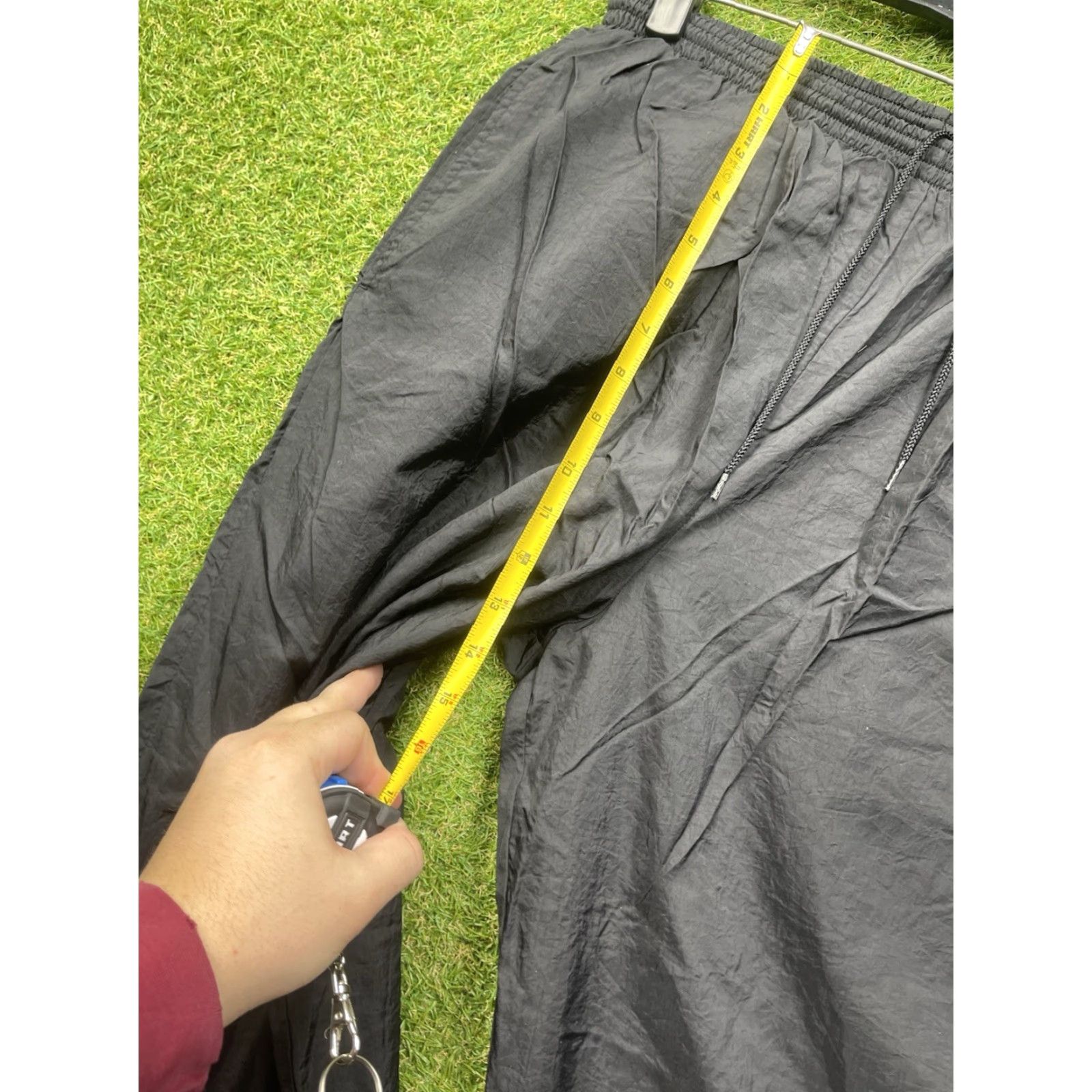 Nike Nike Trackpants Mens M Lightweight Sweatpants Y2K Ankle Zip Black 90s Nike Heritage Sweatpants Men Size 32" / US 10 / IT 46 - 5 Thumbnail