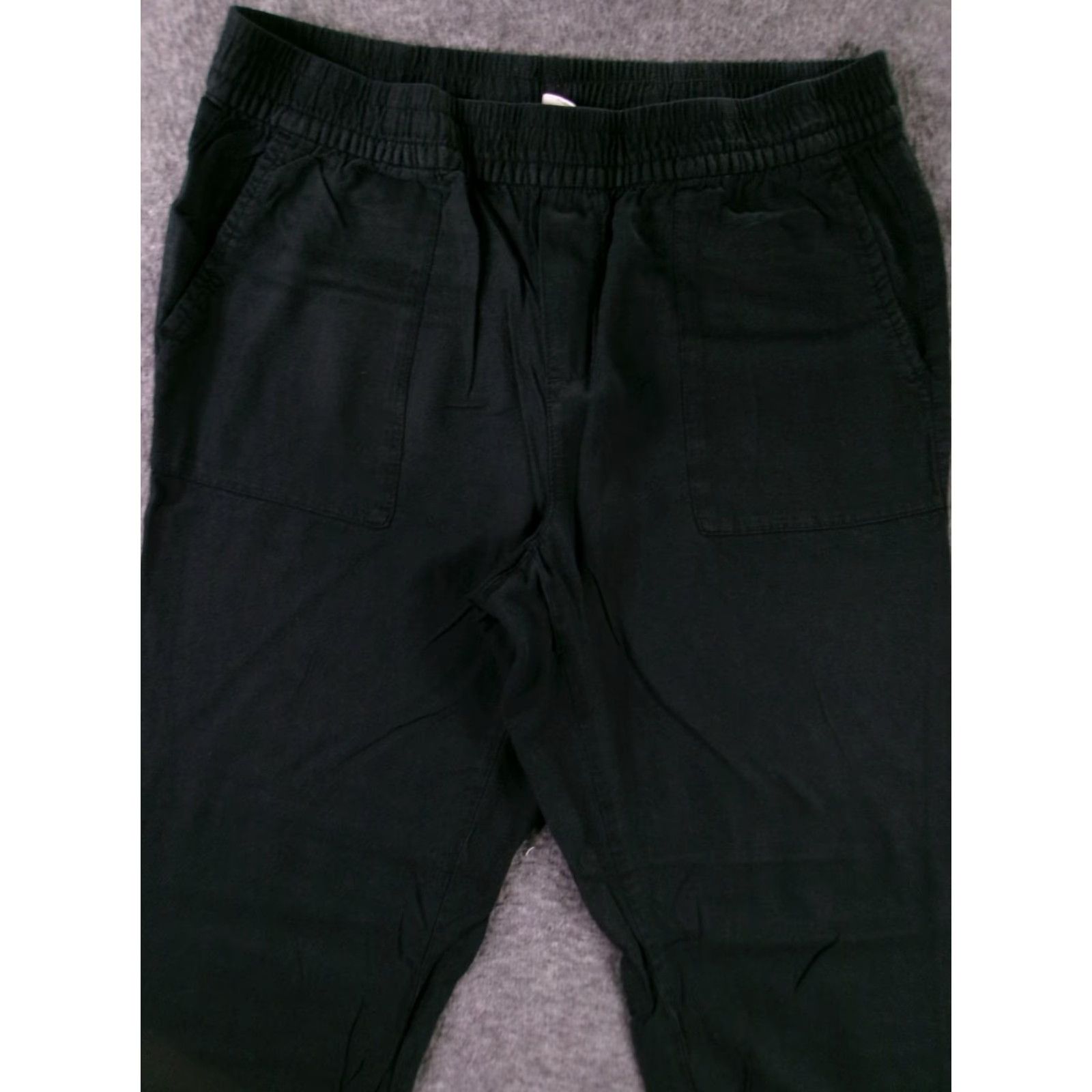 Old Navy Old Navy Jogger Pants Women M Black Elastic Waist Cuffed Front Patch Pockets Size 32" / US 10 / IT 46 - 2 Thumbnail