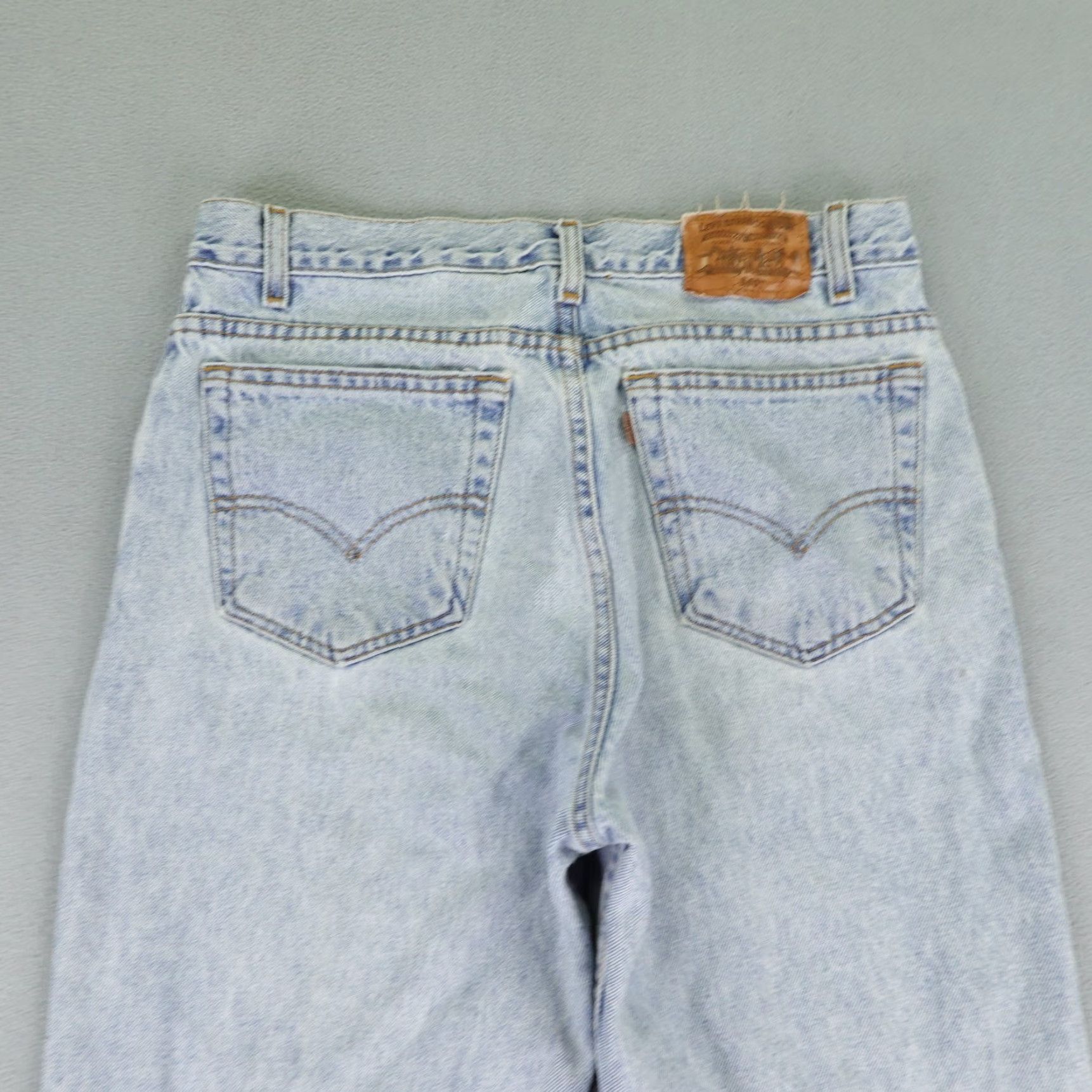 Levi's VINTAGE Levi's Jeans Mens 34x30 Blue Denim 540 Relaxed Light Wash Brown Tab Y2K Logo Pockets 540 Straight Jeans Mens Blue 34x30 Size US 32 / EU 48 - 5 Thumbnail