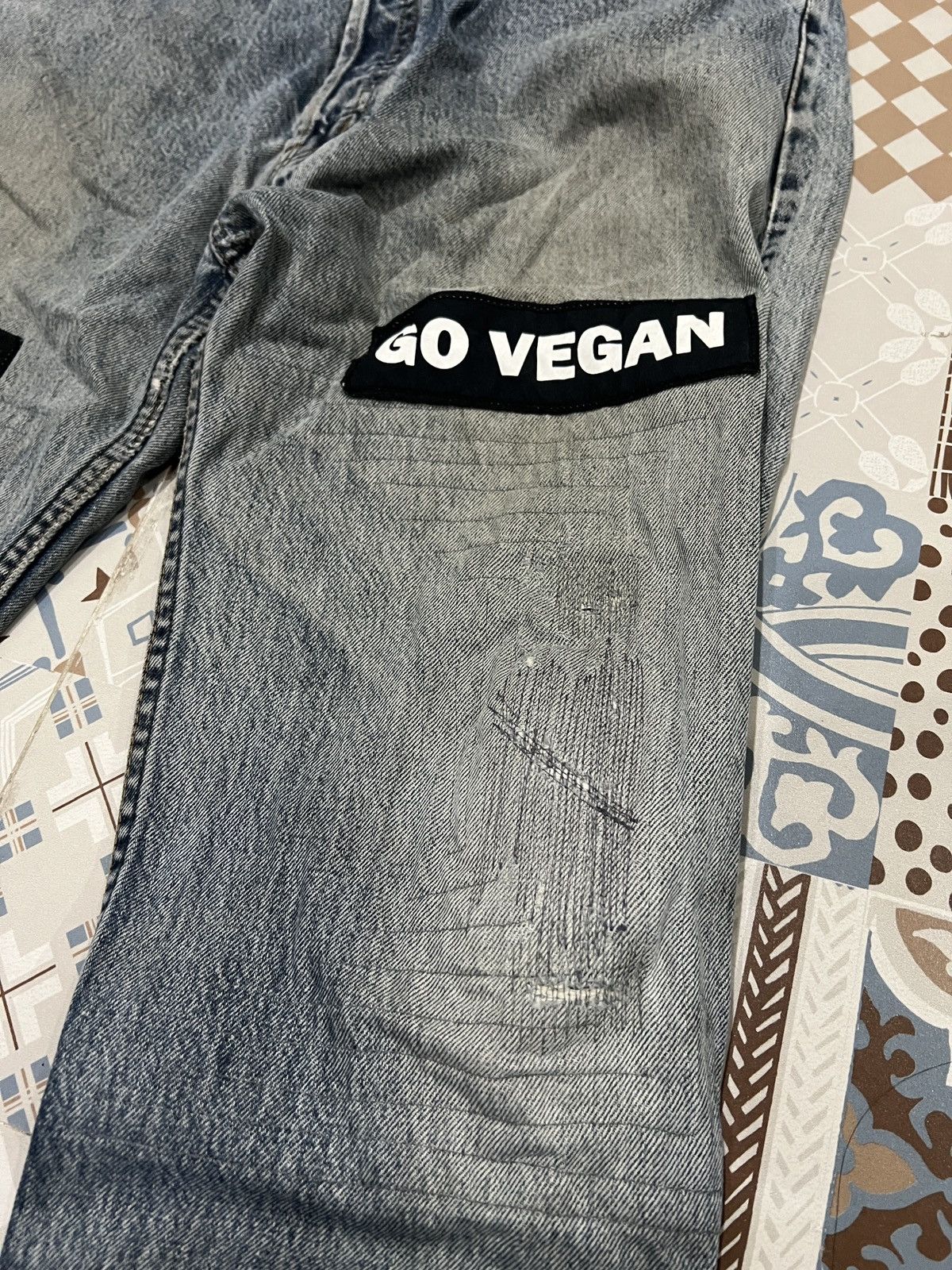 Levi's Vintage 90s/00s Levi’s 501 denim jeans disstressed Size US 34 / EU 50 - 5 Thumbnail