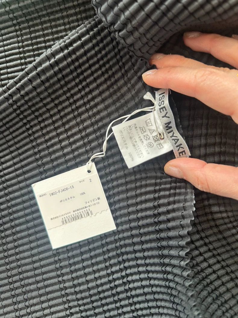 Issey Miyake Issey Miyake size:2 Black pleated cardigan Size M / US 6-8 / IT 42-44 - 7 Thumbnail