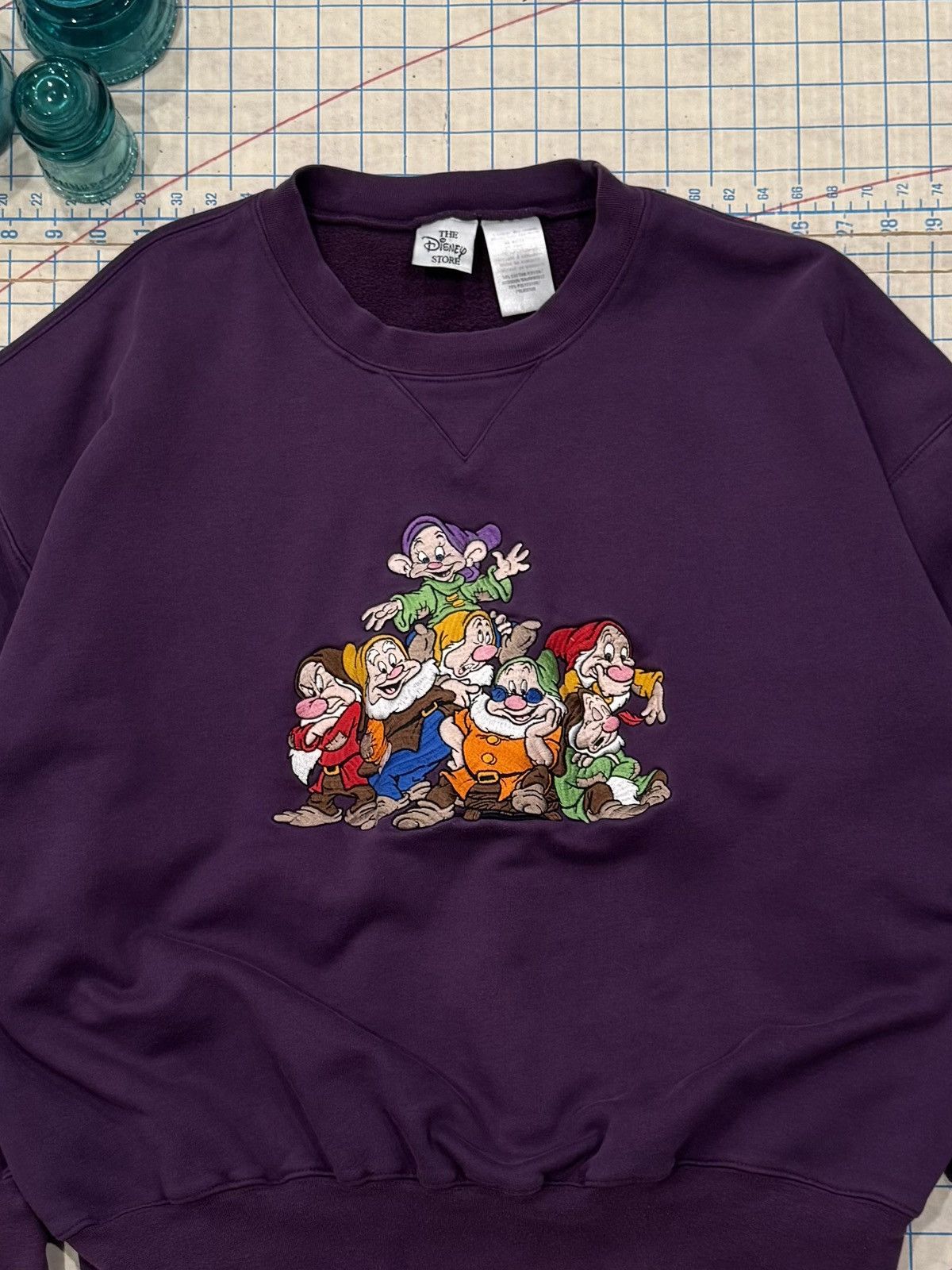 Disney The Disney Store The Seven Dwarfs Embroidered Crewneck Purpl Size US XL / EU 56 / 4 - 3 Thumbnail