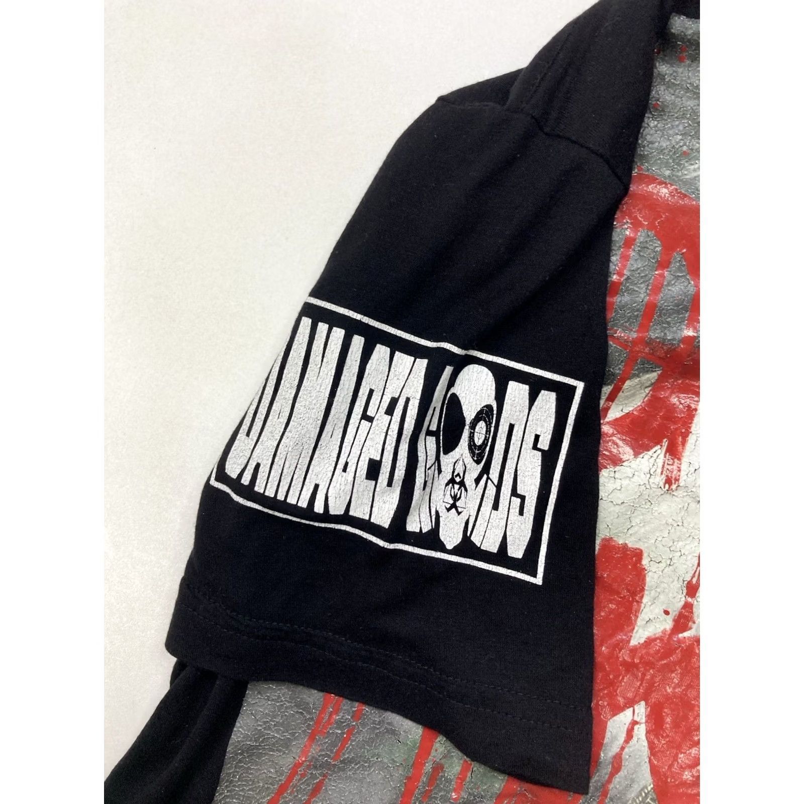 Vintage Damaged Goods Guns Kill Graphic T-shirt Men Medium Black Shirt Mens Size US M / EU 48-50 / 2 - 5 Thumbnail