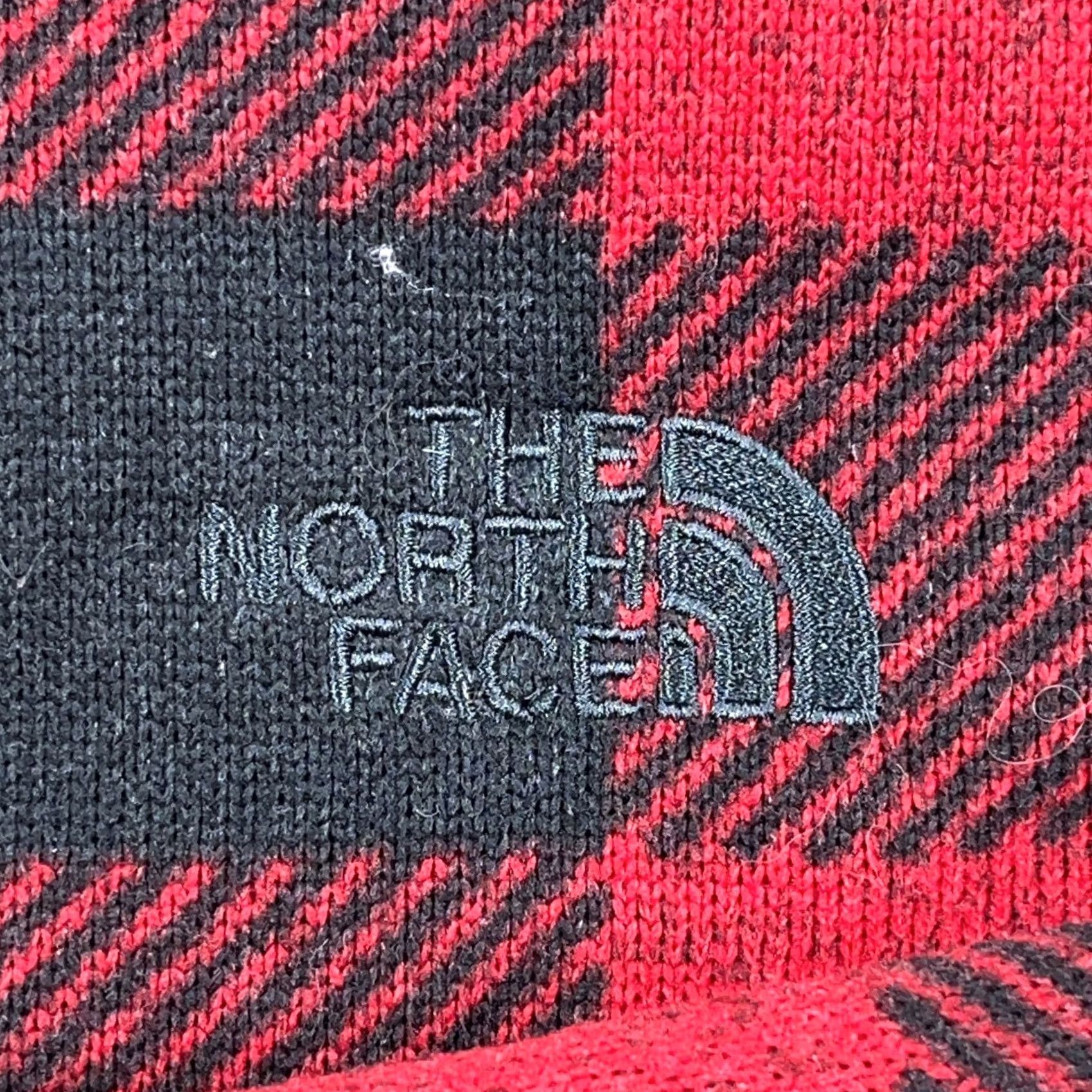 The North Face - It includes all the relevant keywords: "North Face Sweater Men XXL Red Black Buffalo Plaid Pullover 1/2 Zip Gordon Lyons Size US XXL / EU 58 / 5 - 3 Thumbnail