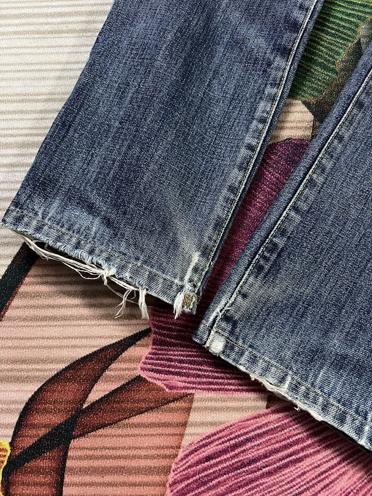 Japanese Brand × Uniqlo × Vintage Vintage Uniqlo S001 Distressed Jeans Size US 30 / EU 46 - 3 Thumbnail