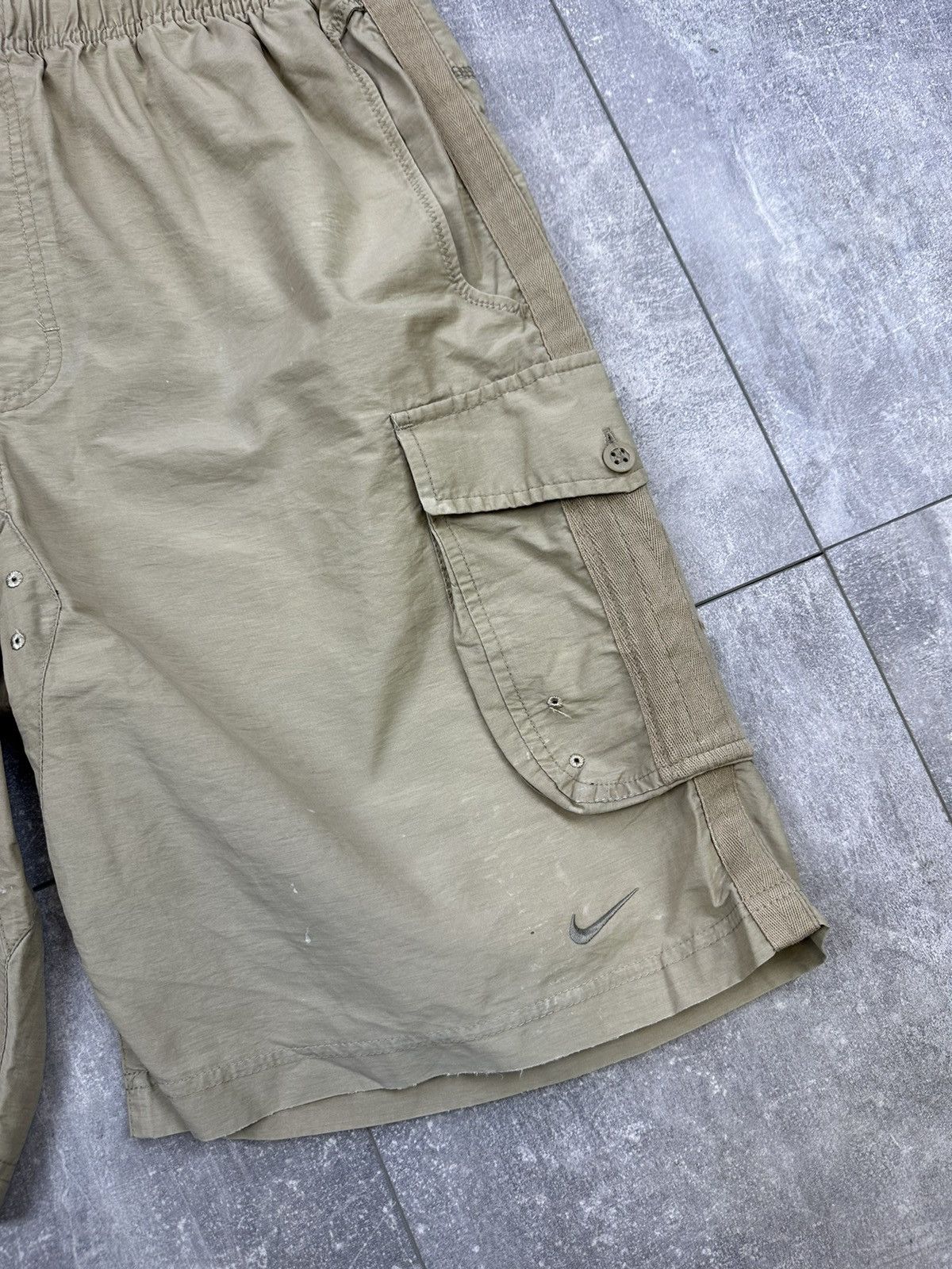 Nike Nike Cargo Swoosh Tab Logo Shorts All Nude Size US 34 / EU 50 - 4 Thumbnail