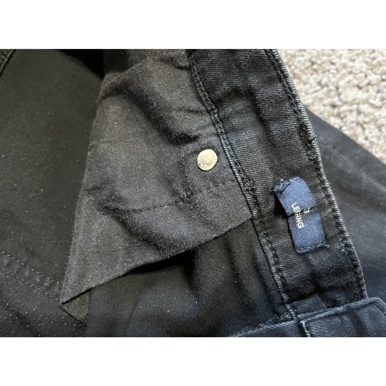 Gap Gap Jeans Jegging Denim 33 Black Solid Women Adult Regular Rise 26in Mid - Brand Gap Womens Jeans 33 Black Solid Size 24" / US 00 / IT 34 - 6 Thumbnail