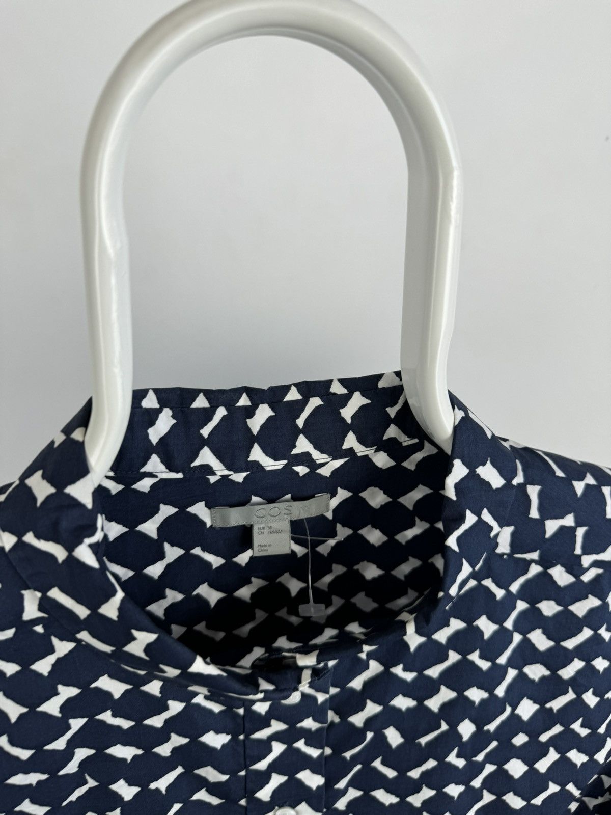 Cos Woman’s Cos Printed Monogram Long Sleeve Shirt Size XS / US 0-2 / IT 36-38 - 3 Thumbnail