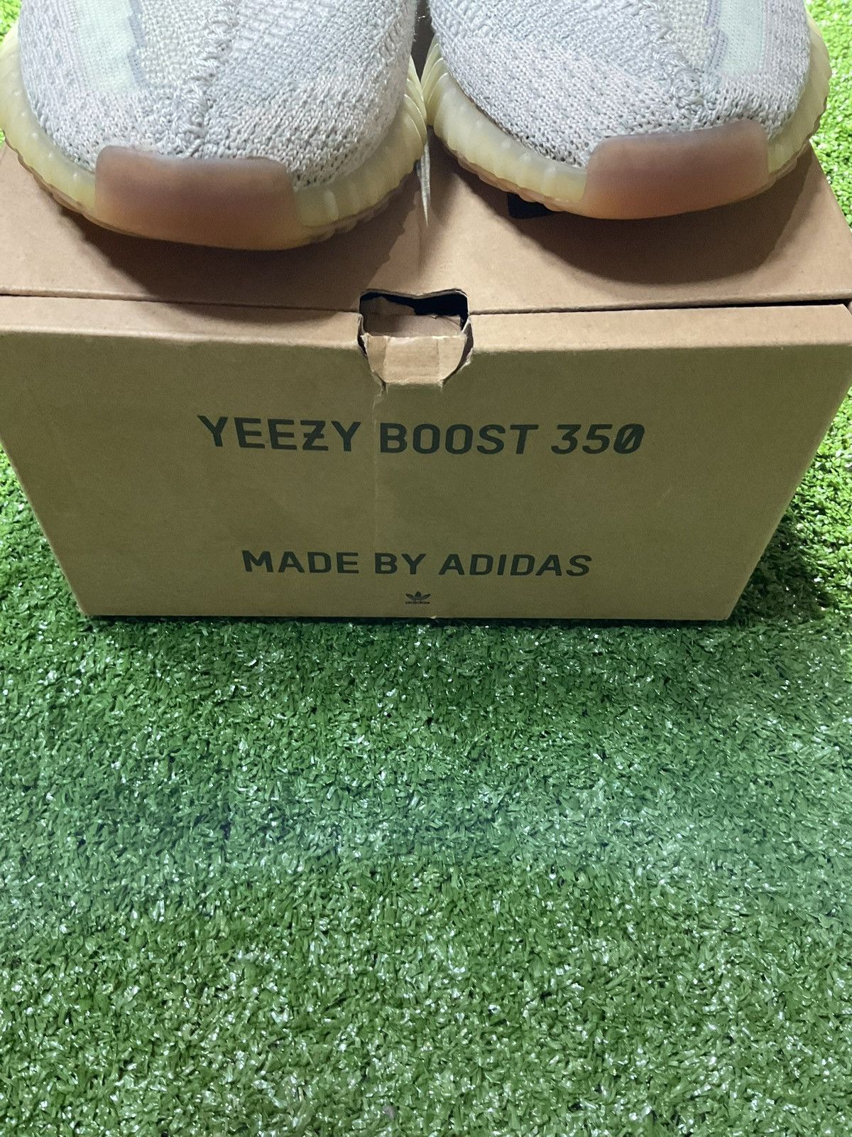 Yeezy Adidas Yeezy Boost 350 V2 Citrin Size US 10.5 / EU 43-44 - 8 Thumbnail