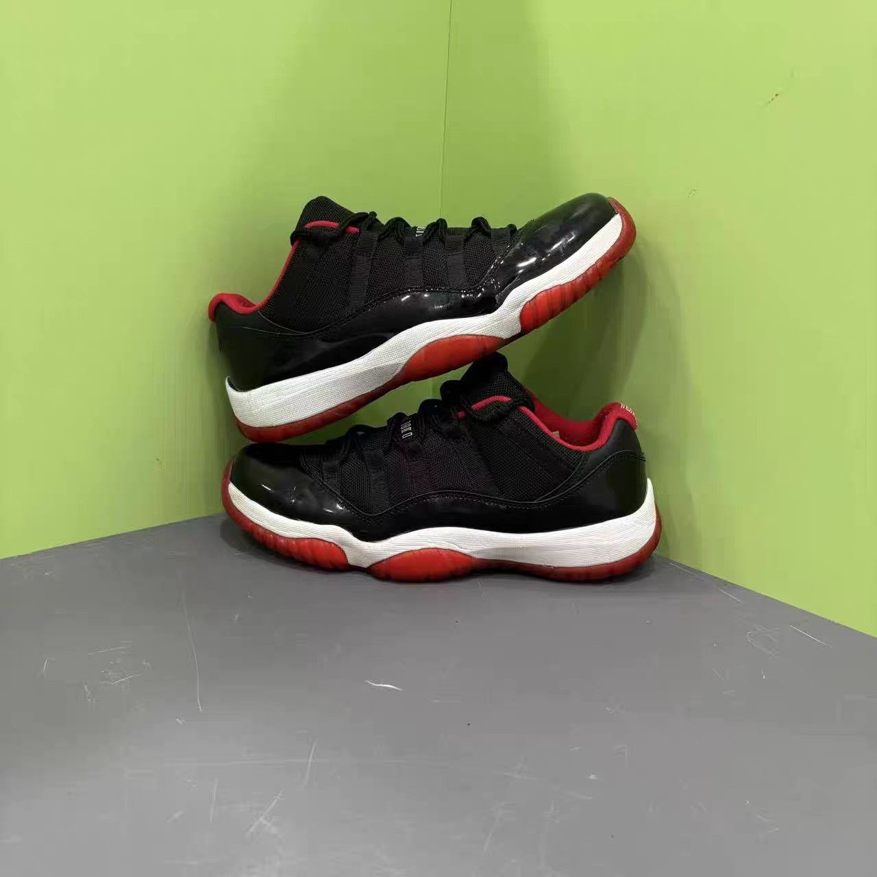 Jordan Brand Air Jordan 11 Low Basketball Shoes K15 Size US 9.5 / EU 42-43 - 4 Thumbnail