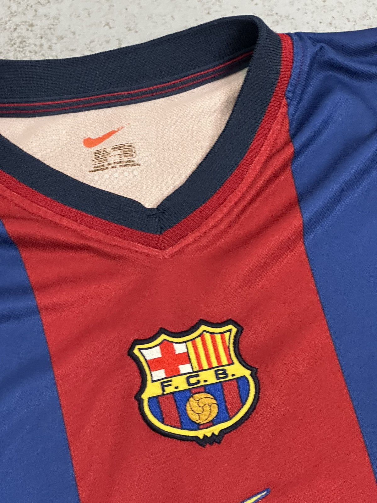 Nike Barcelona 1998/99 Nike Home Jersey Size US XL / EU 56 / 4 - 7 Thumbnail