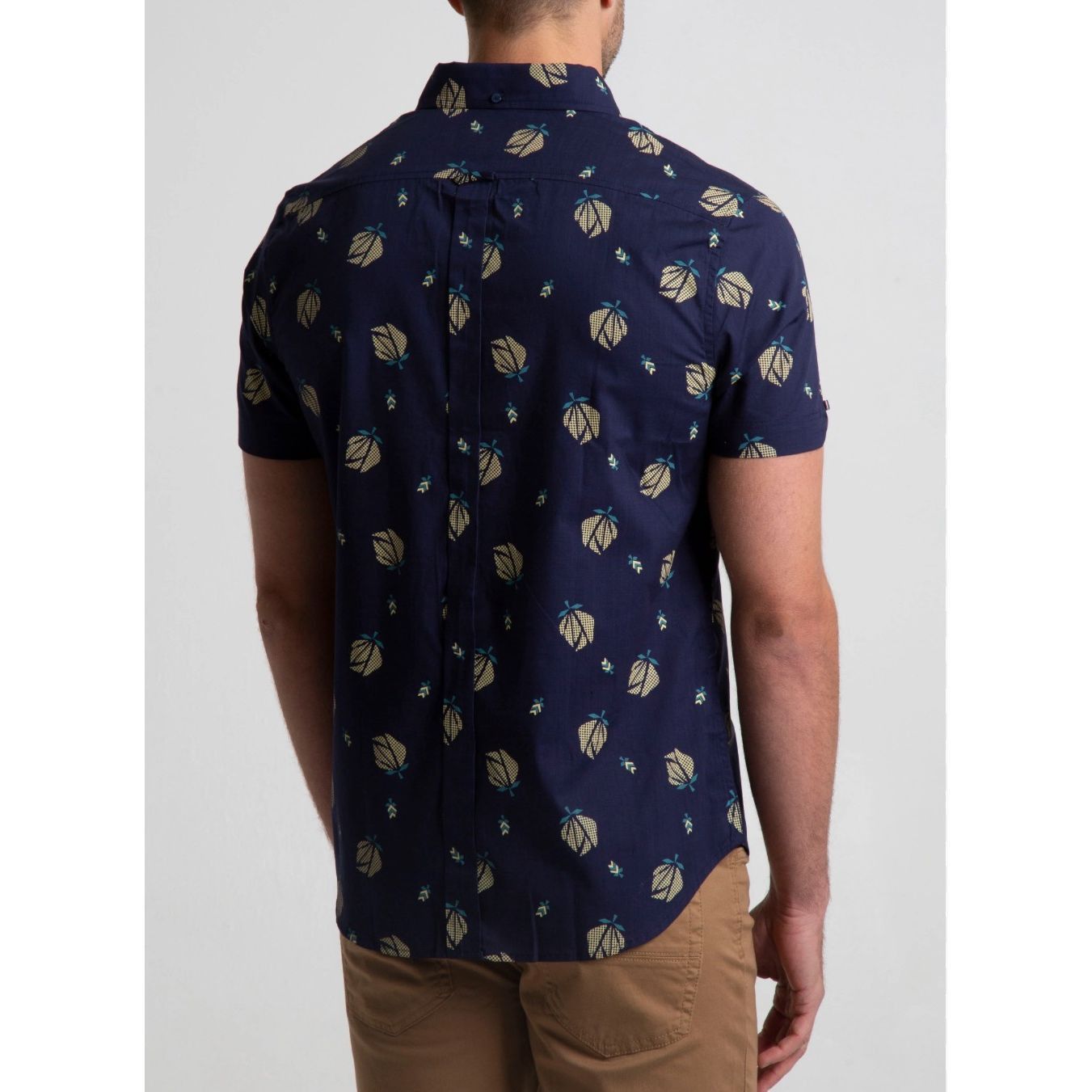 Ben Sherman Ben Sherman NWT Digi Floral Print Short Sleeve Woven sz S Size US S / EU 44-46 / 1 - 2 Thumbnail