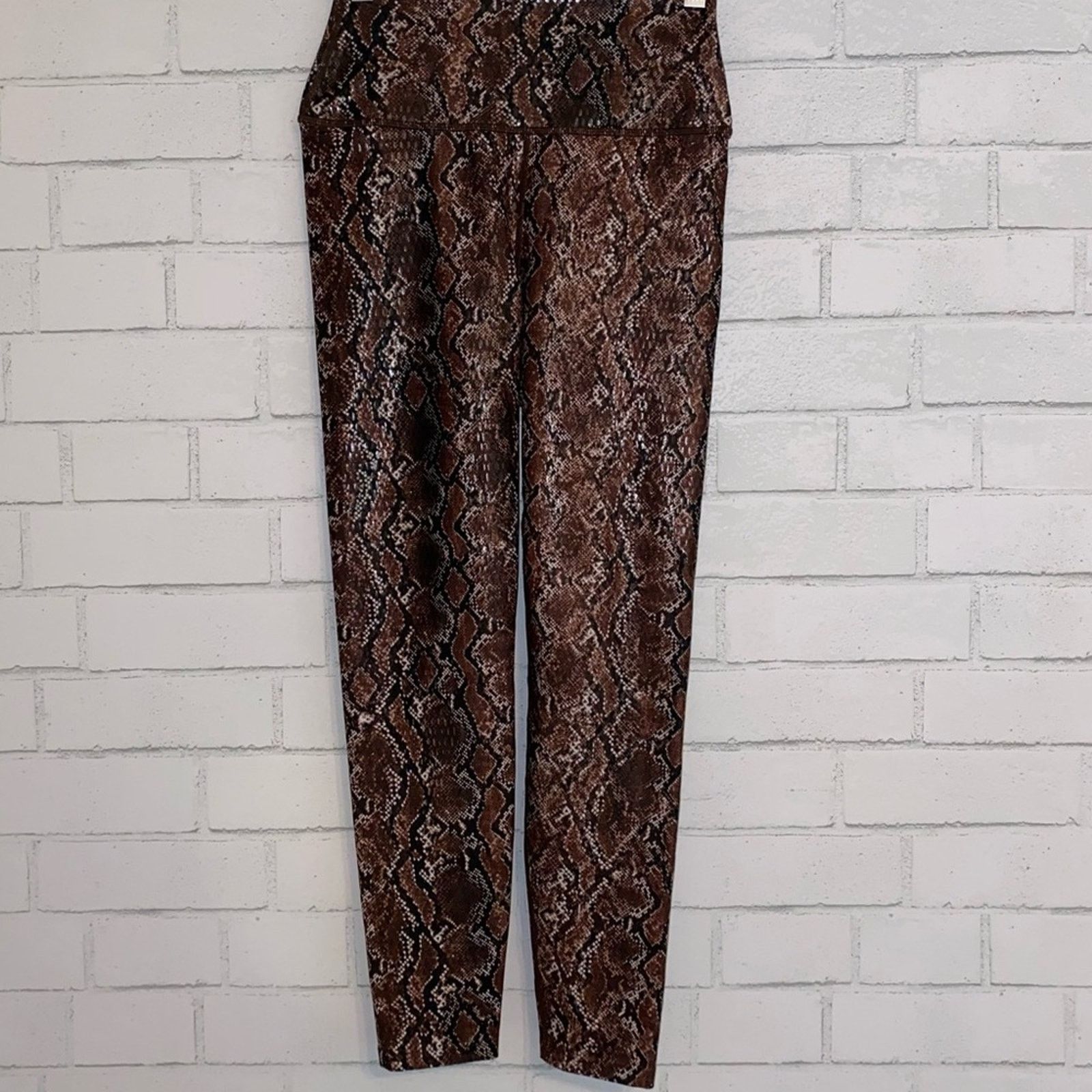 Carbon Carbon38 $120 High Rise 7/8 Legging True Snake Sz S NWOT Size 22" - 8 Thumbnail