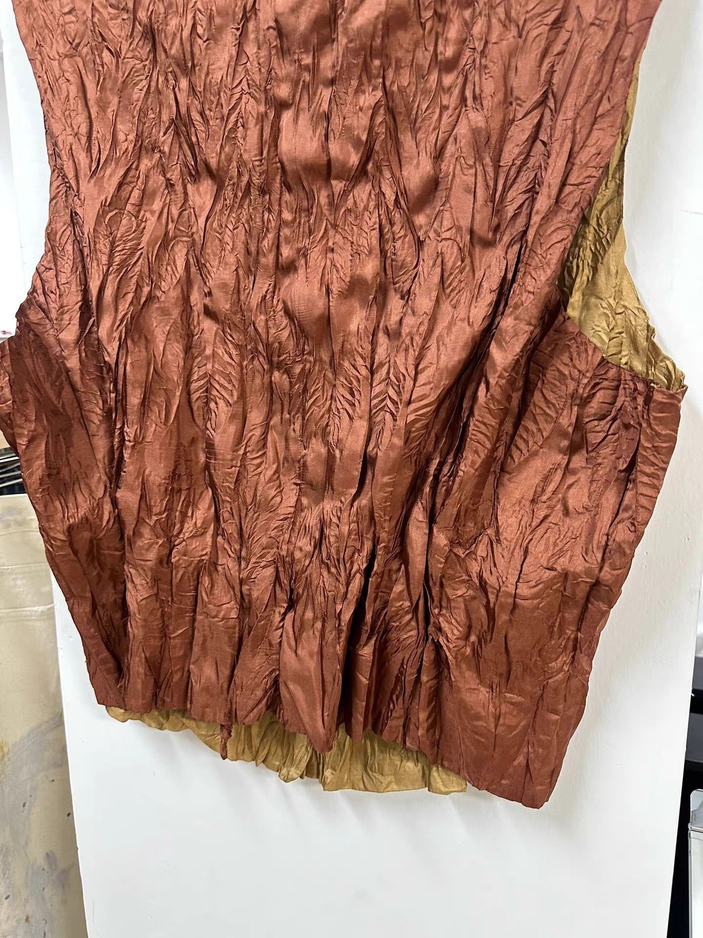 Issey Miyake Gold Textured Button-Front Sleeveless Top - M Size US M / EU 48-50 / 2 - 6 Thumbnail